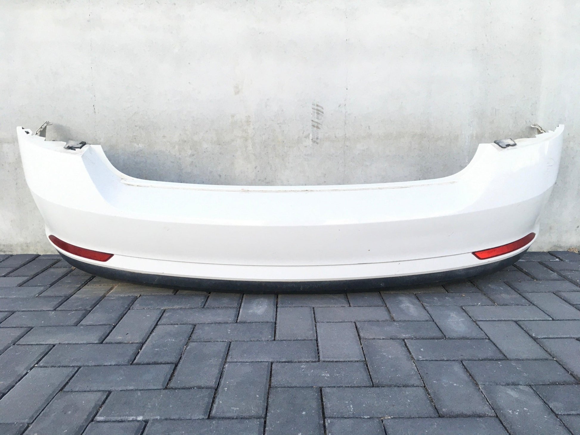 Paragolpes trasero Skoda rapid 5JJ807421B - 5JJ807421B