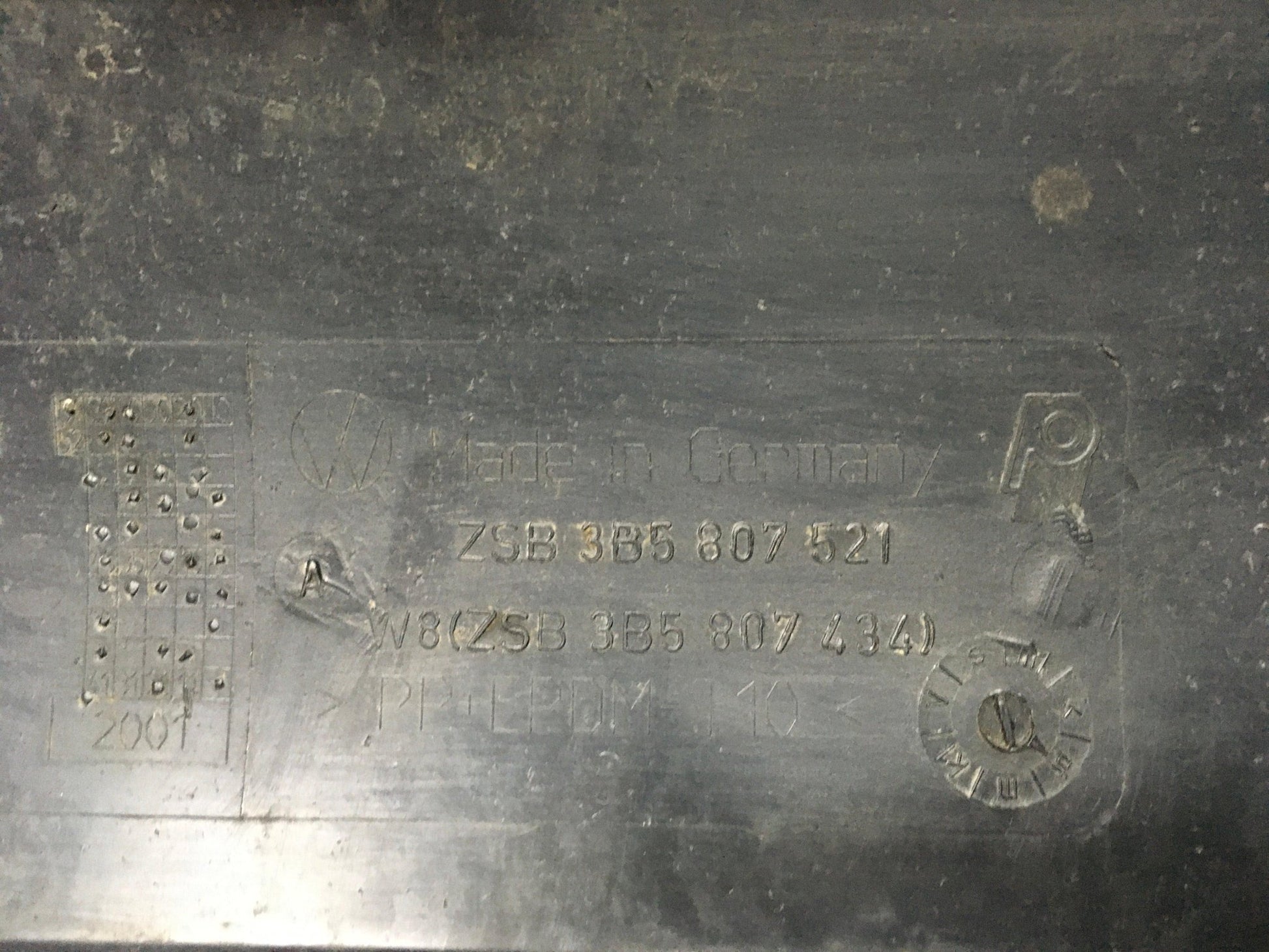 Paragolpes trasero VW Passat B5.5 - 3B5807521