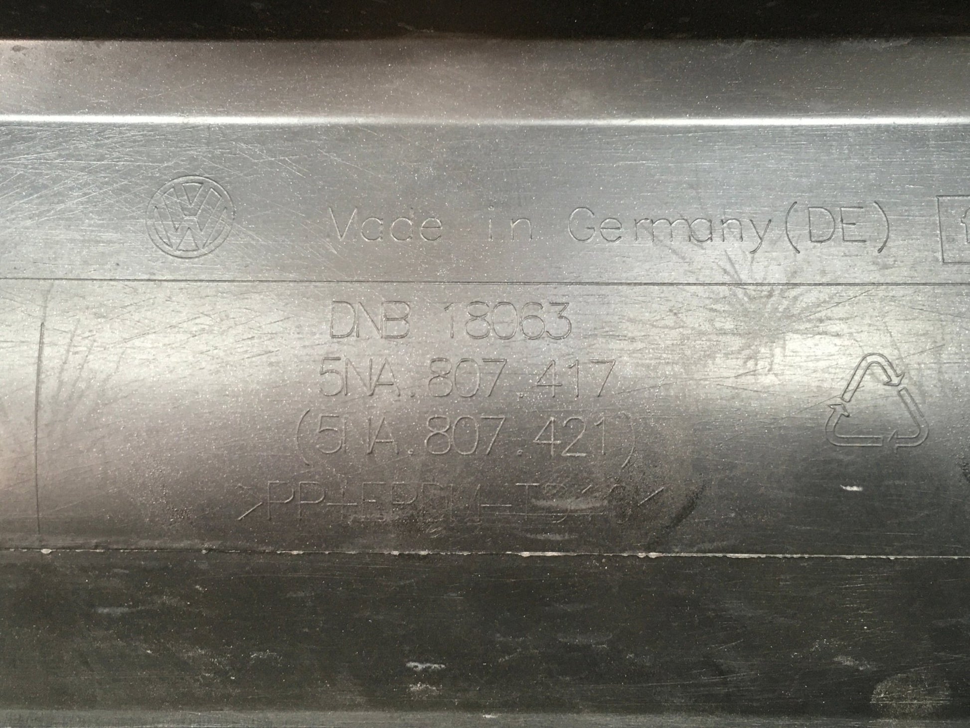 Paragolpes trasero VW Tiguan II R - Line - 5NA807417