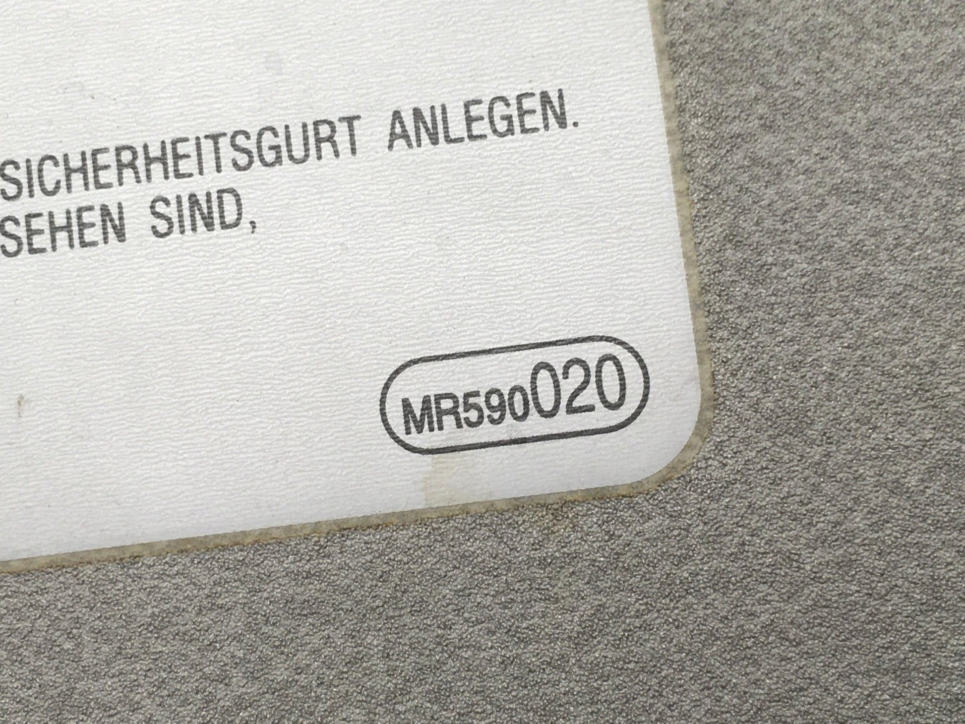 Parasoles Mitsubishi Pajero II - MR590020