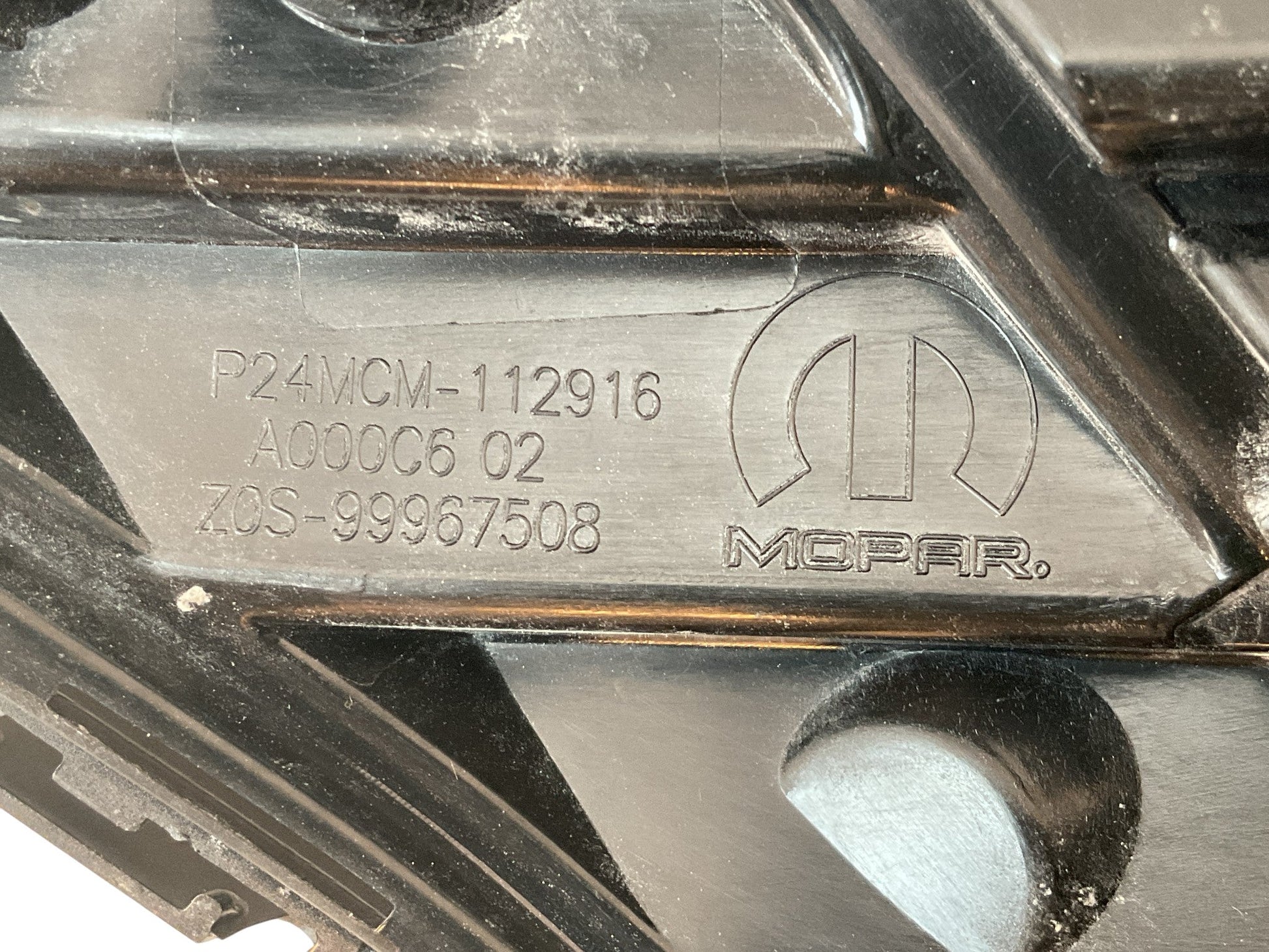 Parrilla frontal Peugeot 308 III / 2008 II - 9852657680