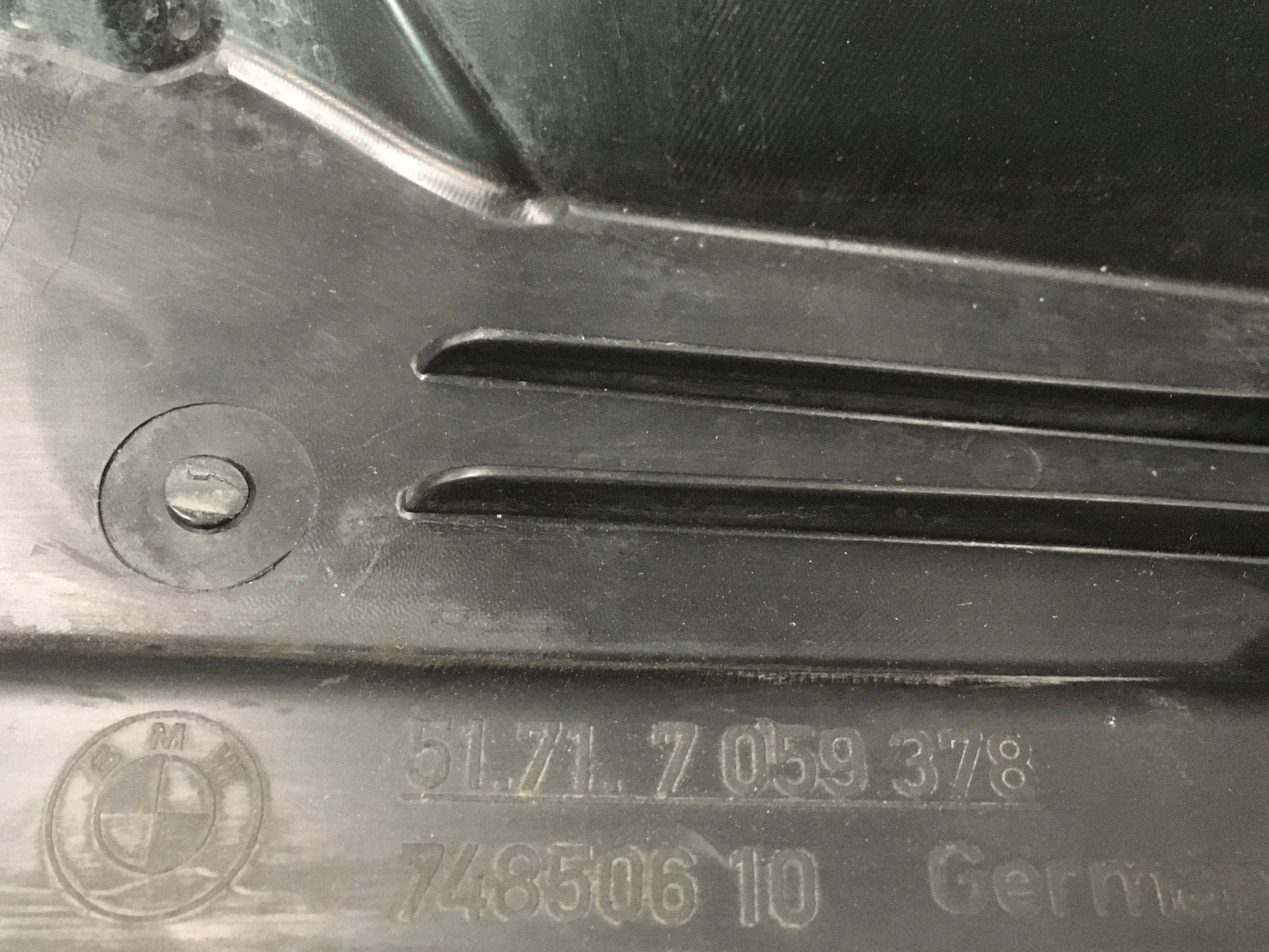 Paso rueda del dcho BMW E90 E91 E92 E93 - 51717059378