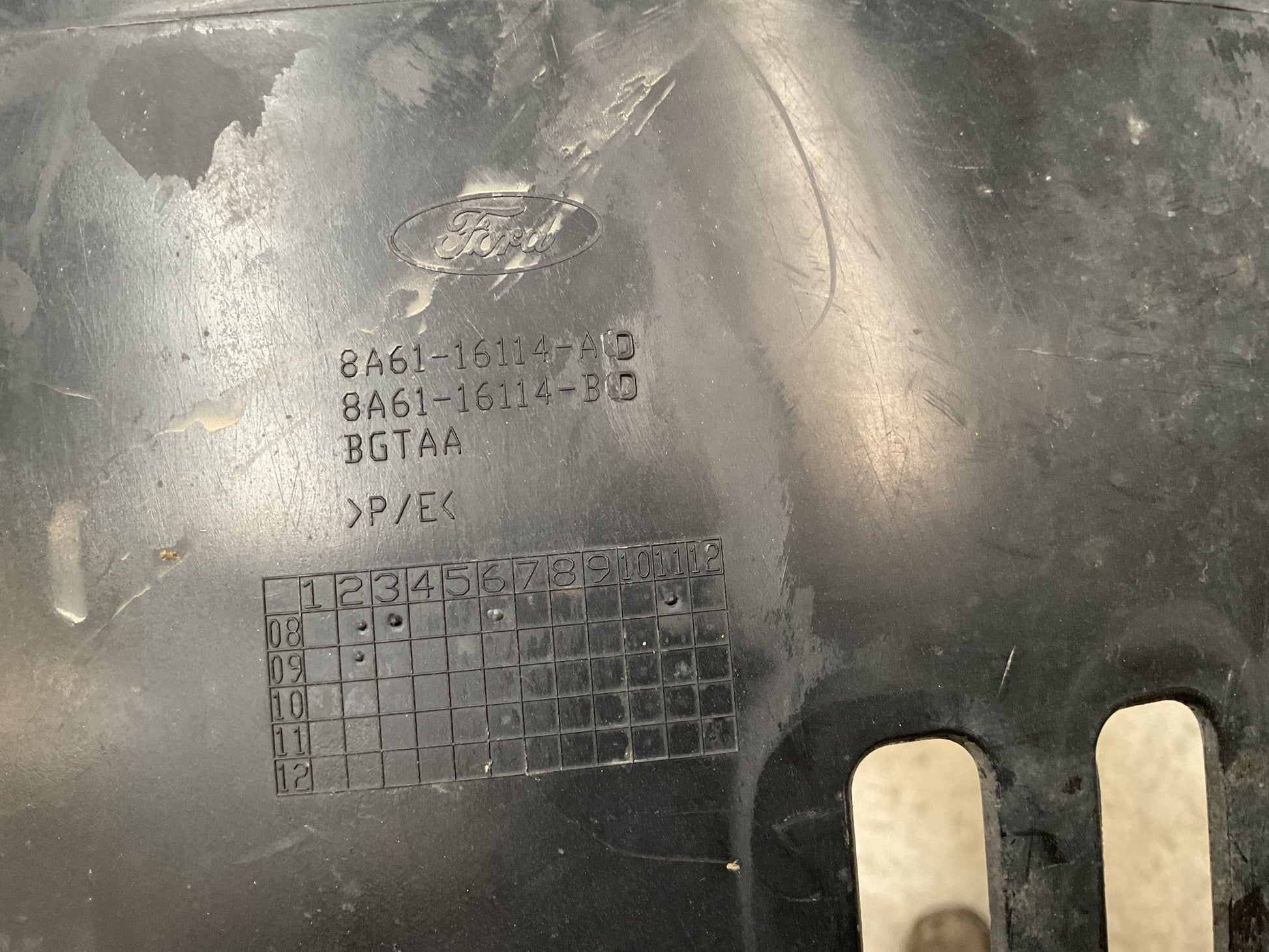 Paso Rueda del dcho Ford Fiesta 08 - 17 - 8A6116114AD