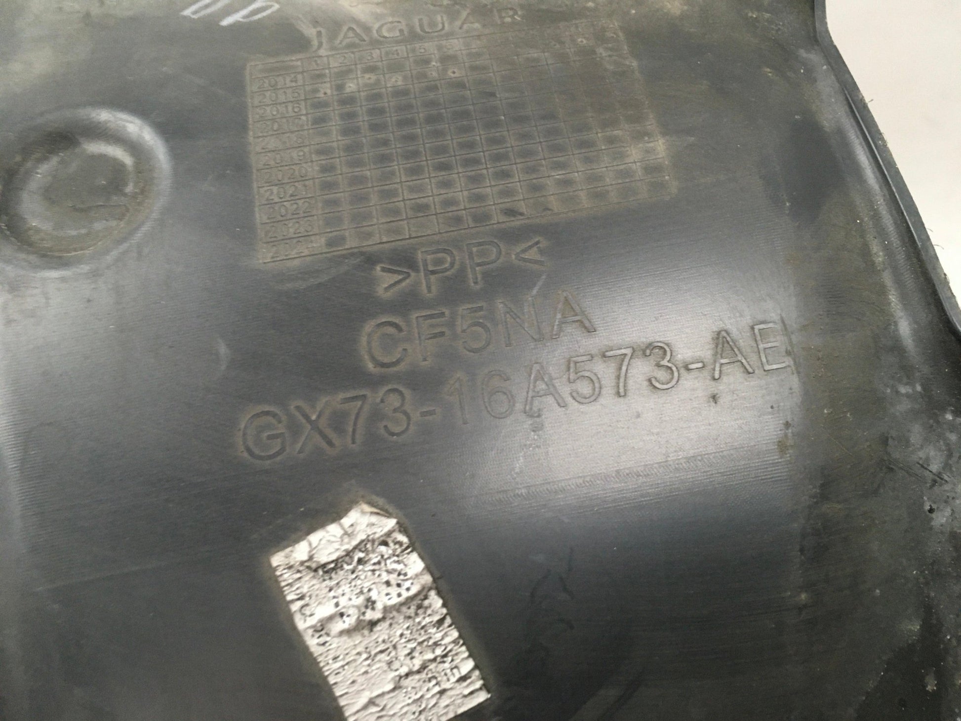 Paso rueda del dcho Jaguar XE - GX7316A573AE