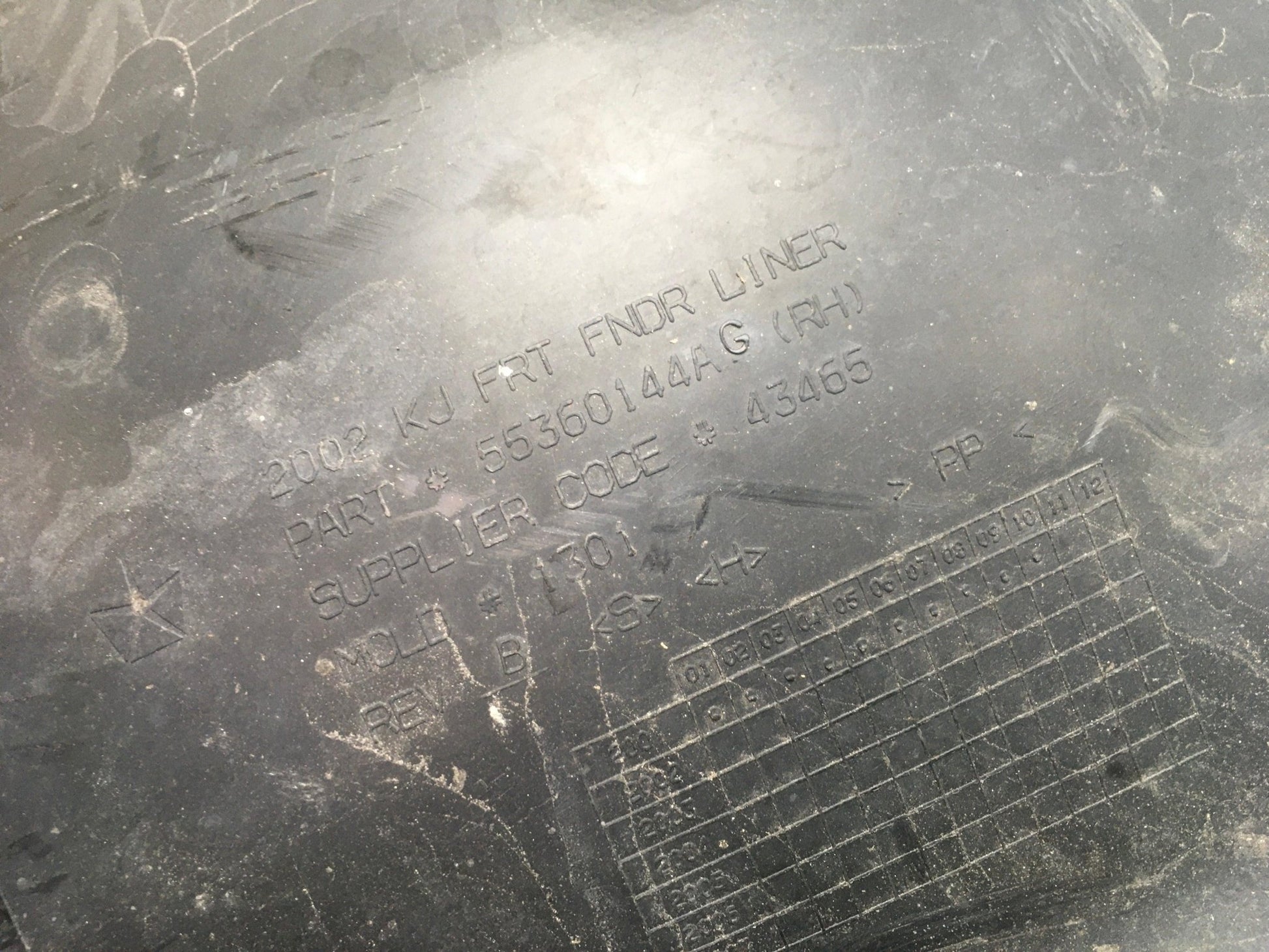 Paso Rueda Del dcho Jeep Cherokee KJ - 55360144AG