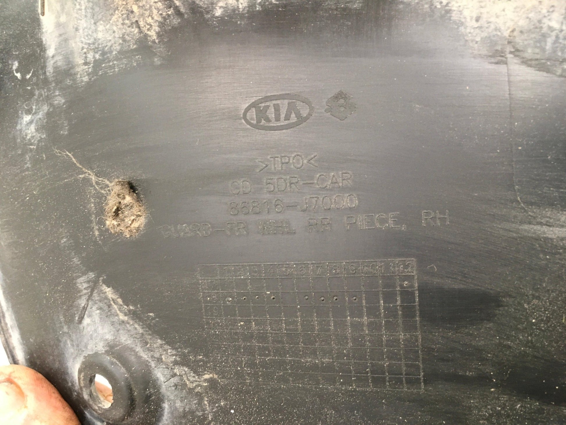 Paso rueda del dcho Kia Ceed III - 86816J7000