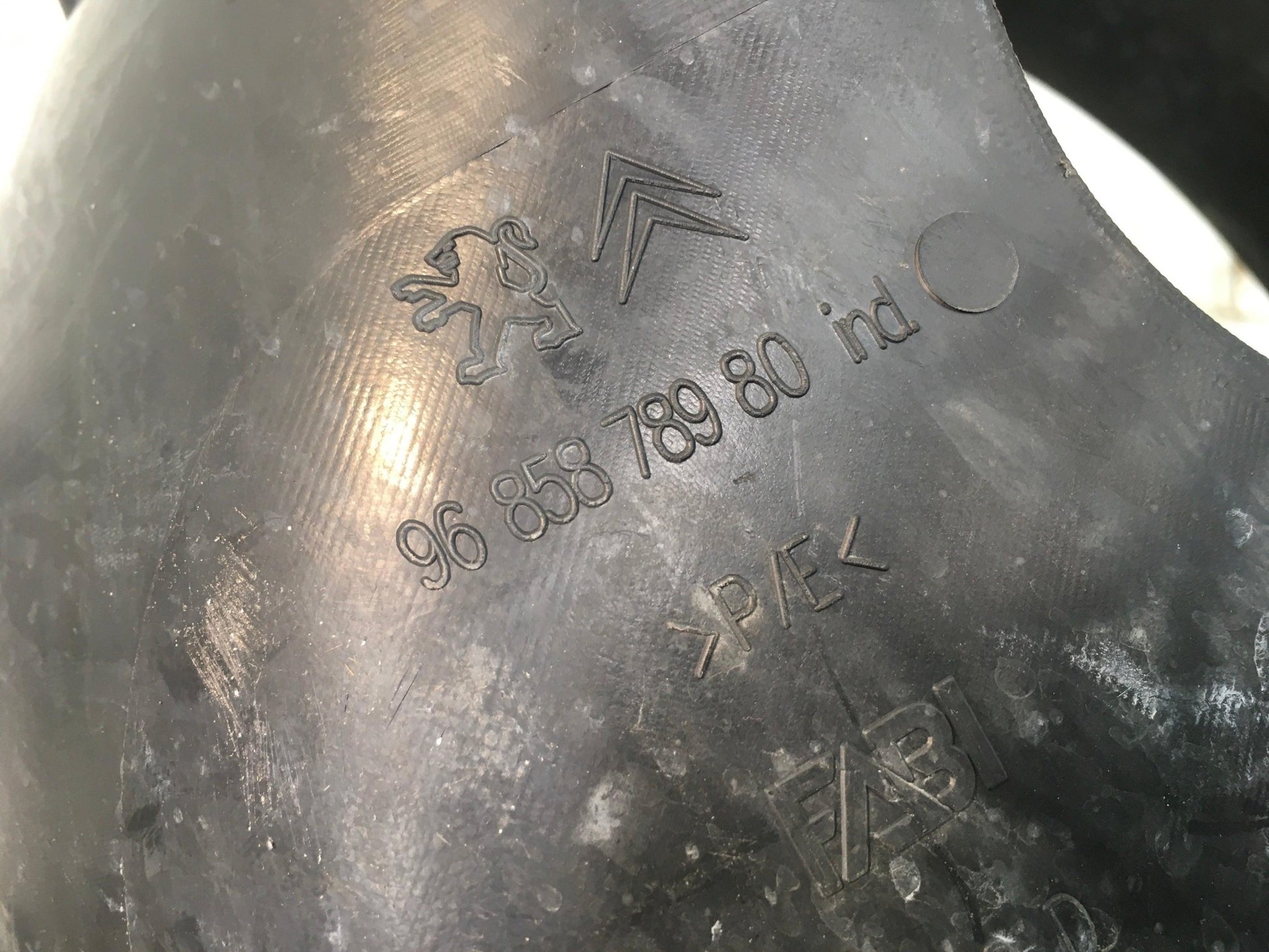 Paso rueda del dcho Peugeot 5008 I - 9685878980