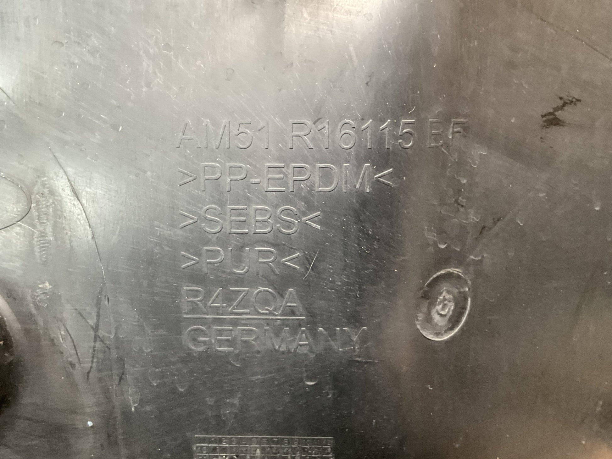 Paso Rueda del izq Focus C - Max 2010 - 2019 - AM51R16115BF