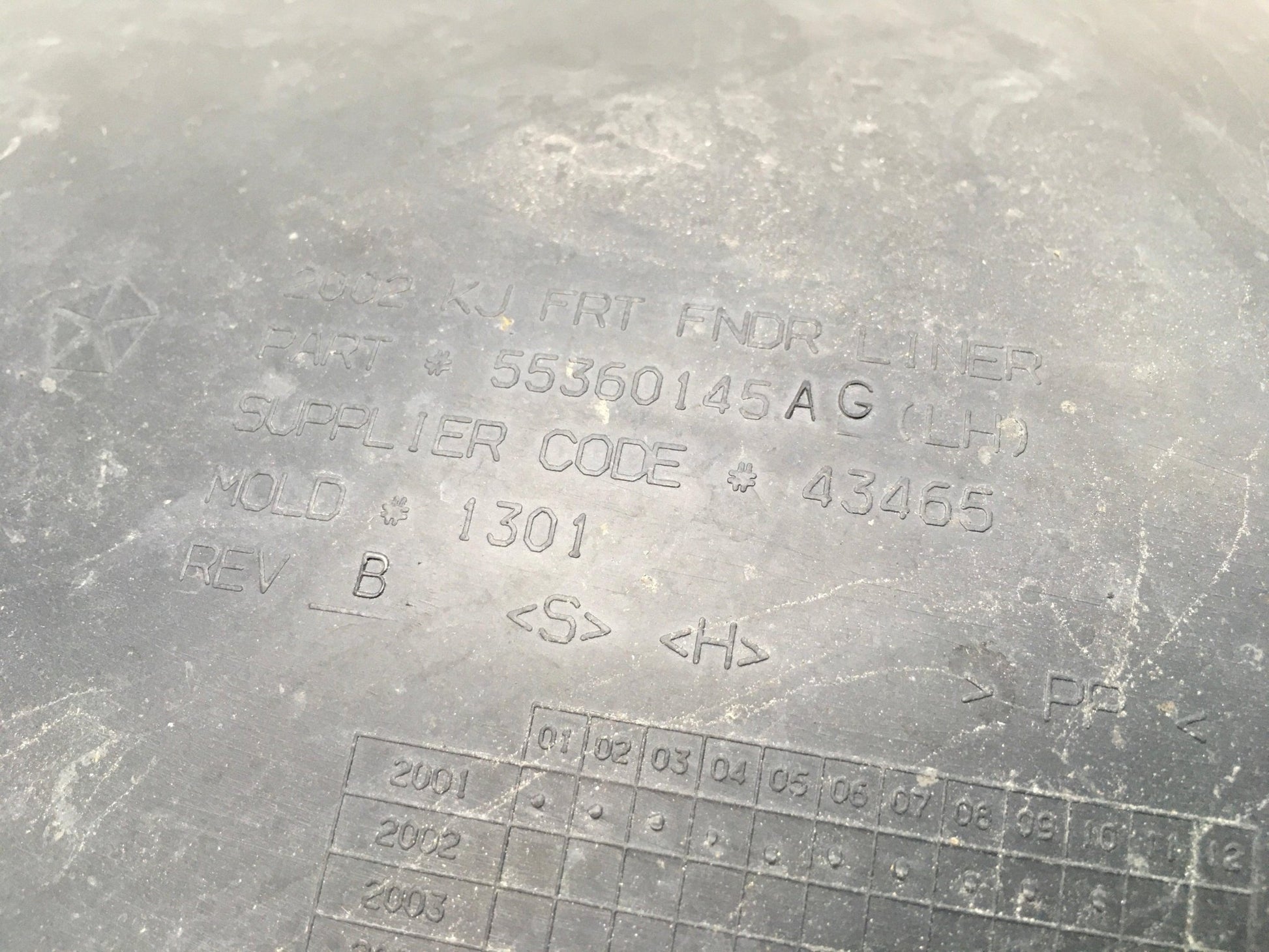 Paso Rueda del izq Jeep Cherokee KJ - 55360145AG