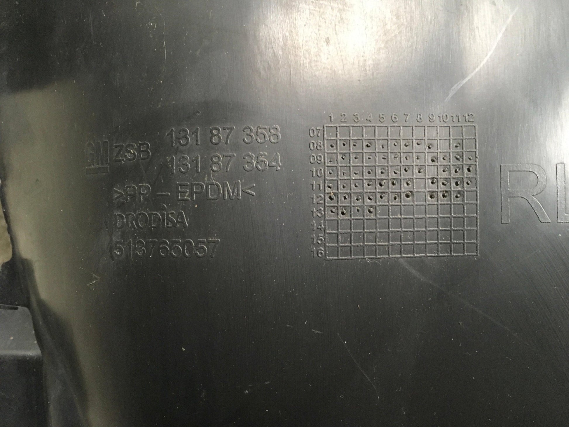 Paso rueda del izq Opel Corsa D - 13187358