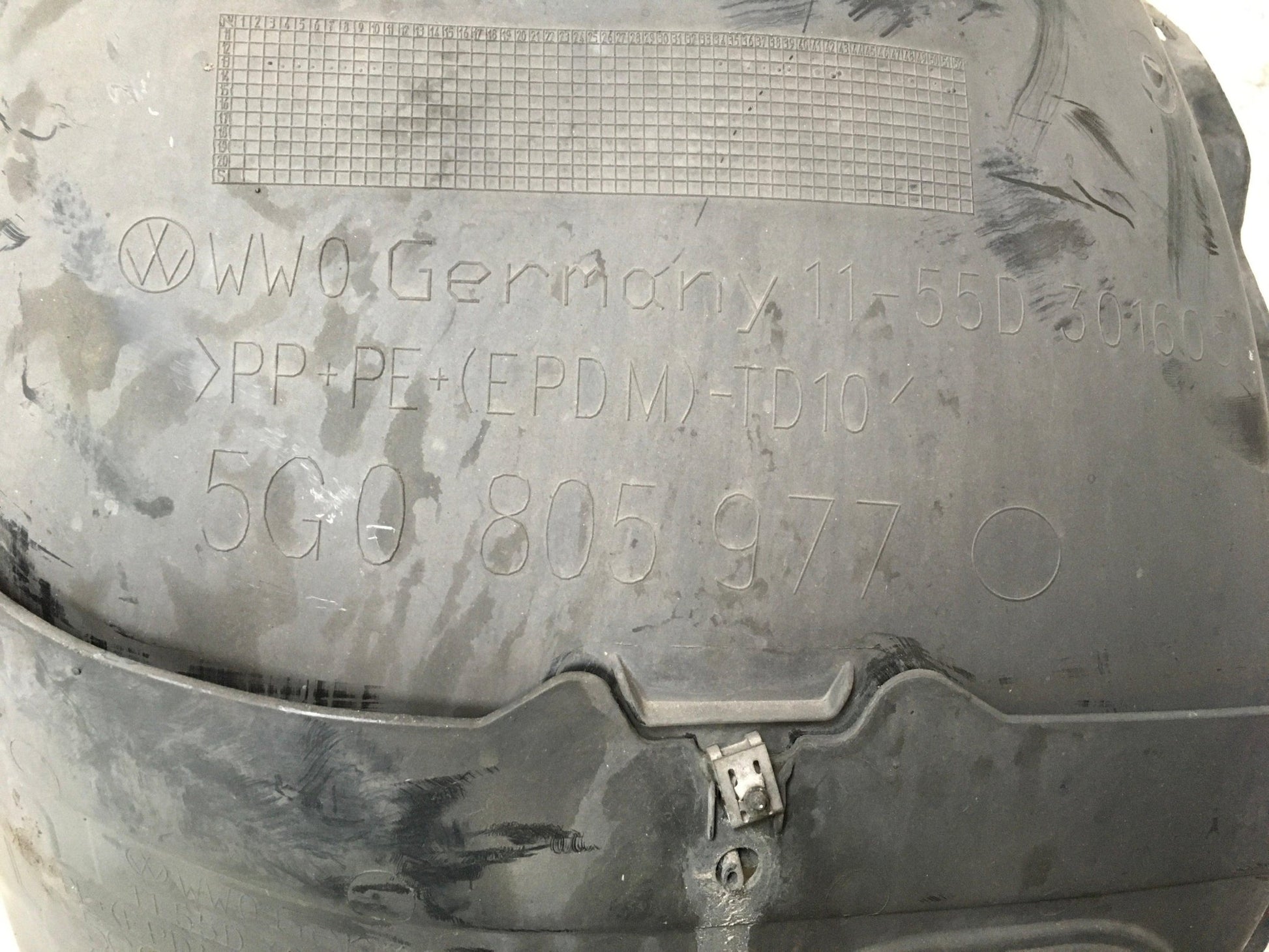 Paso Rueda del izq VW Golf VII 5G - 5G0805977