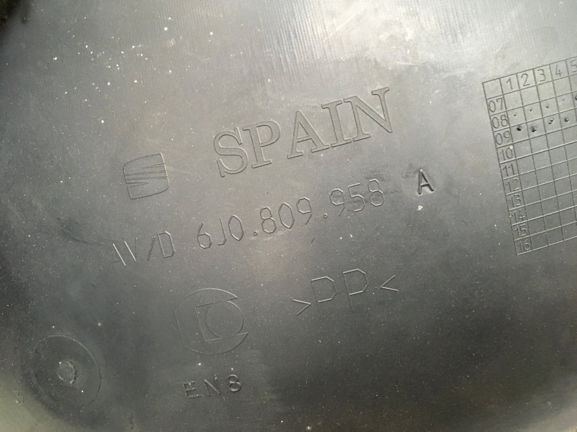 Paso rueda tra dcho Seat Ibiza IV - 6J0809958A