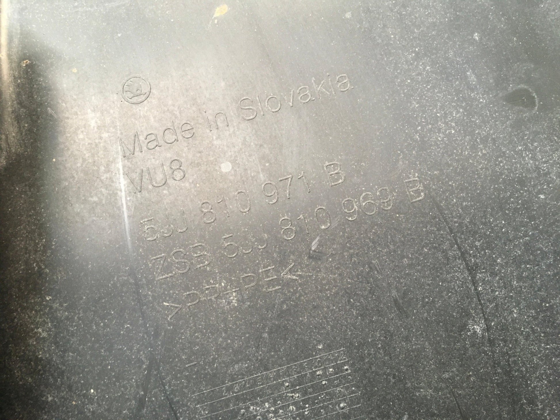 Paso Rueda tra izq Skoda Rapid Spaceback - 5JJ810971B