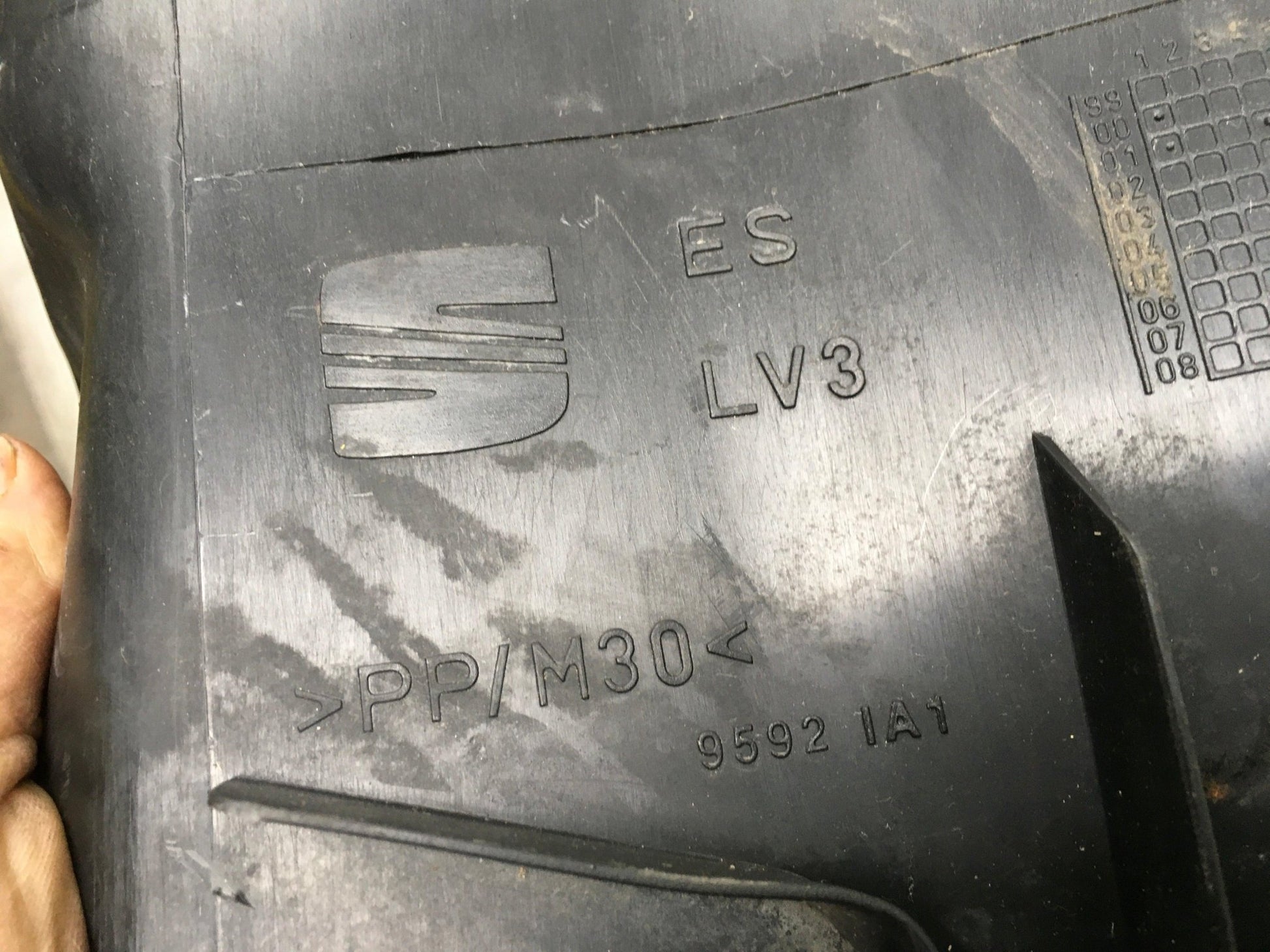 Paso rueda tra izq VW Golf IV 1J - 1J0810973B