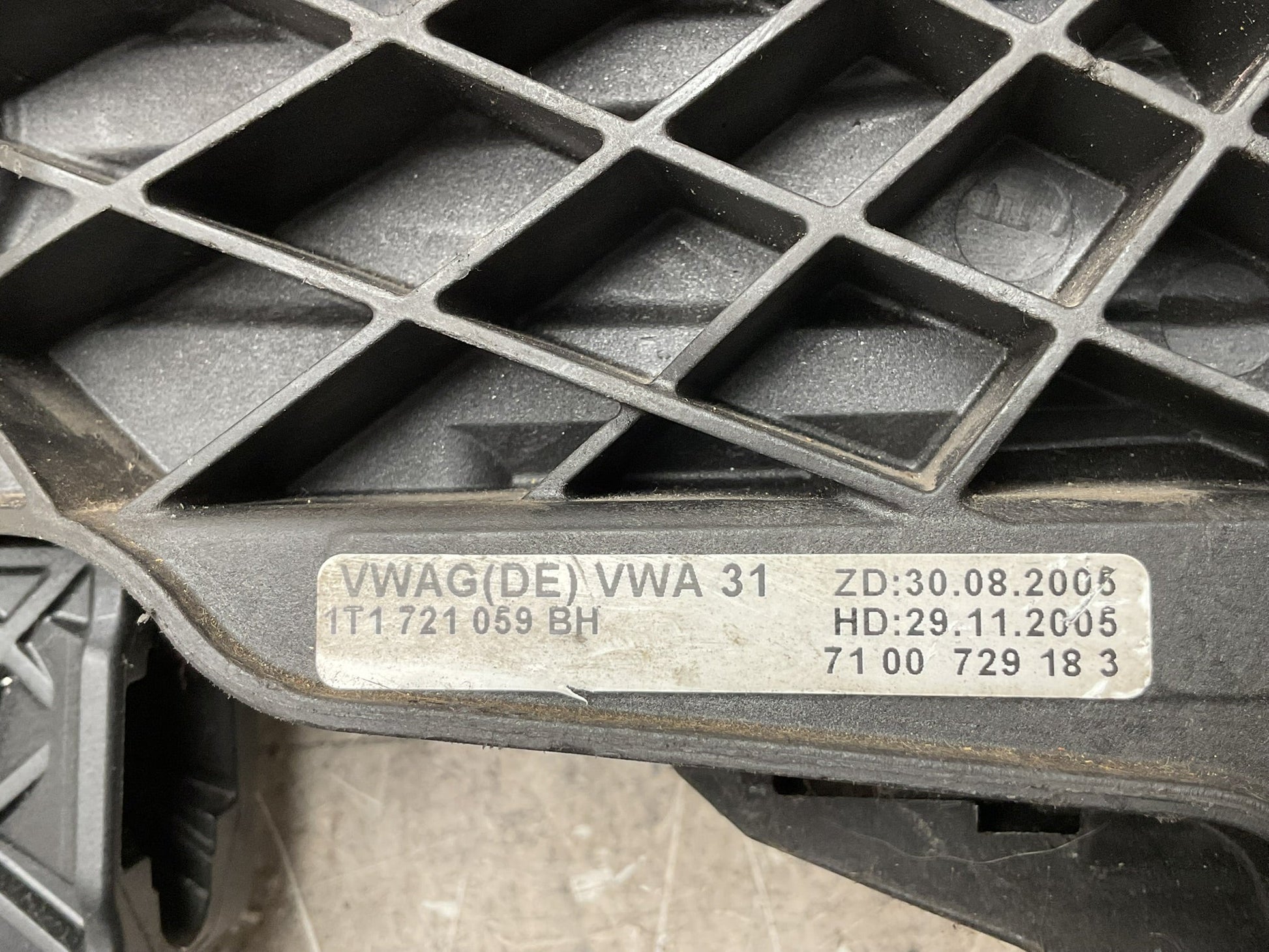 Pedal embrague VW Caddy 2K Touran 1T - 1T1721059BH