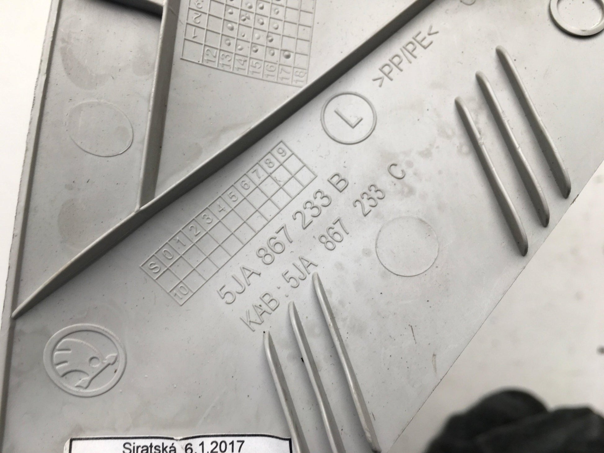 Pilar A Skoda Rapid / Seat Toledo - 5JA867233B