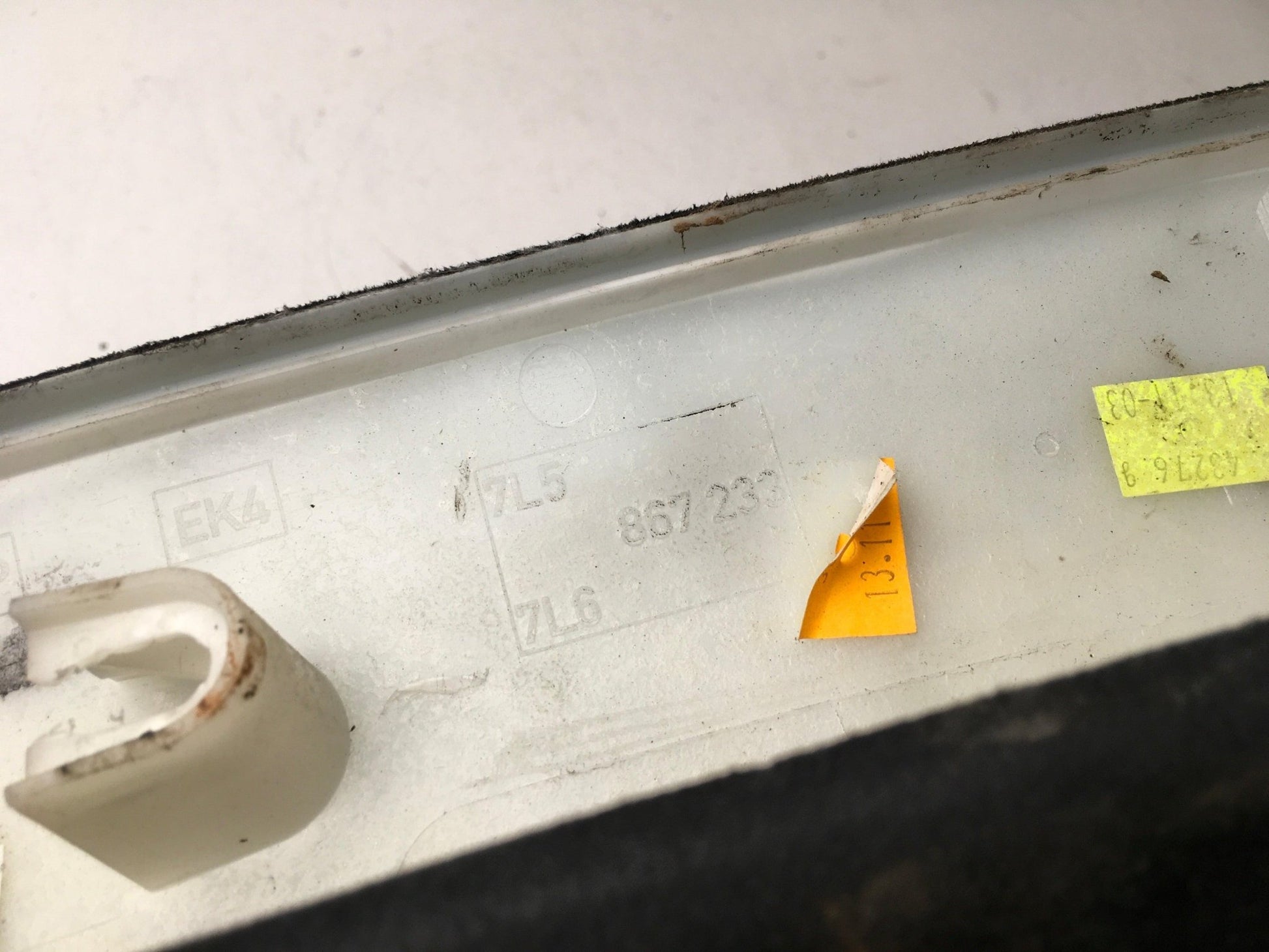 Pilar izquierdo Porsche Cayenne 9PA - 7L5867233