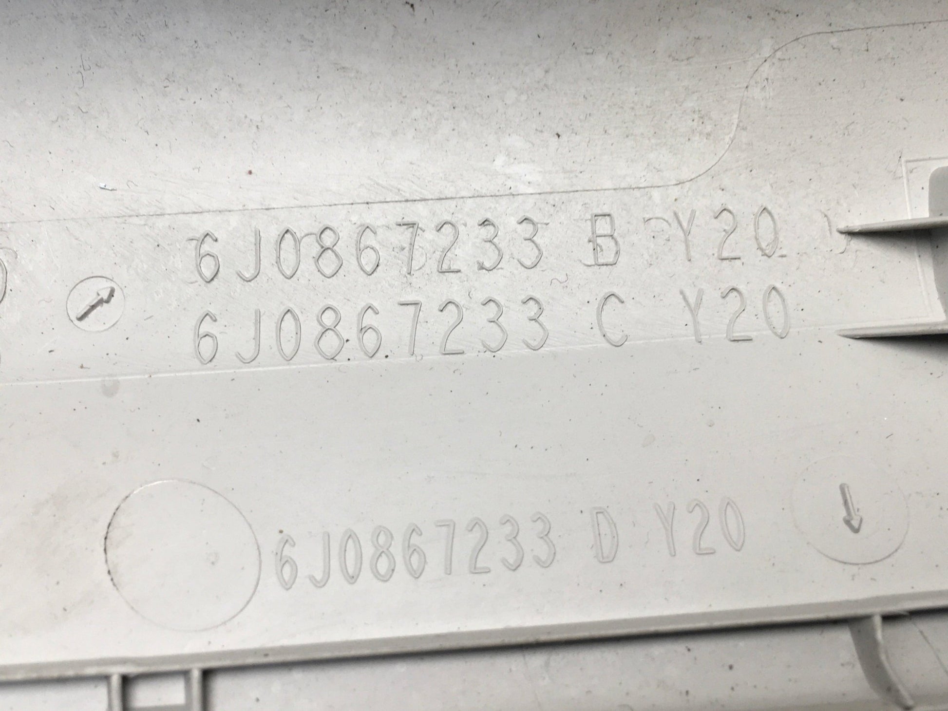 Pilar izquierdo Seat Ibiza IV - 6J0867233B