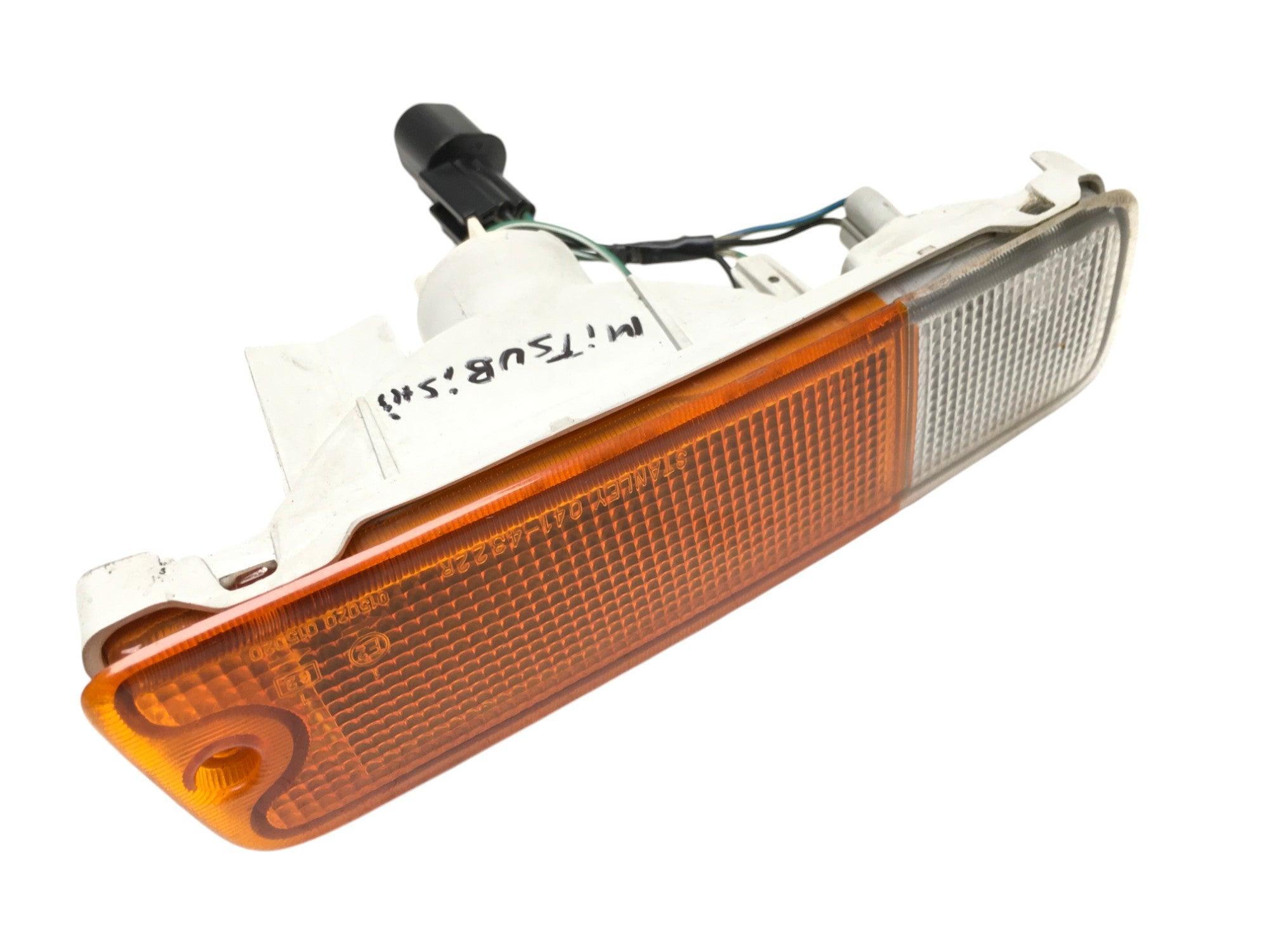 Piloto del dcho Mitsubishi L200 K60 70 - 0414322R