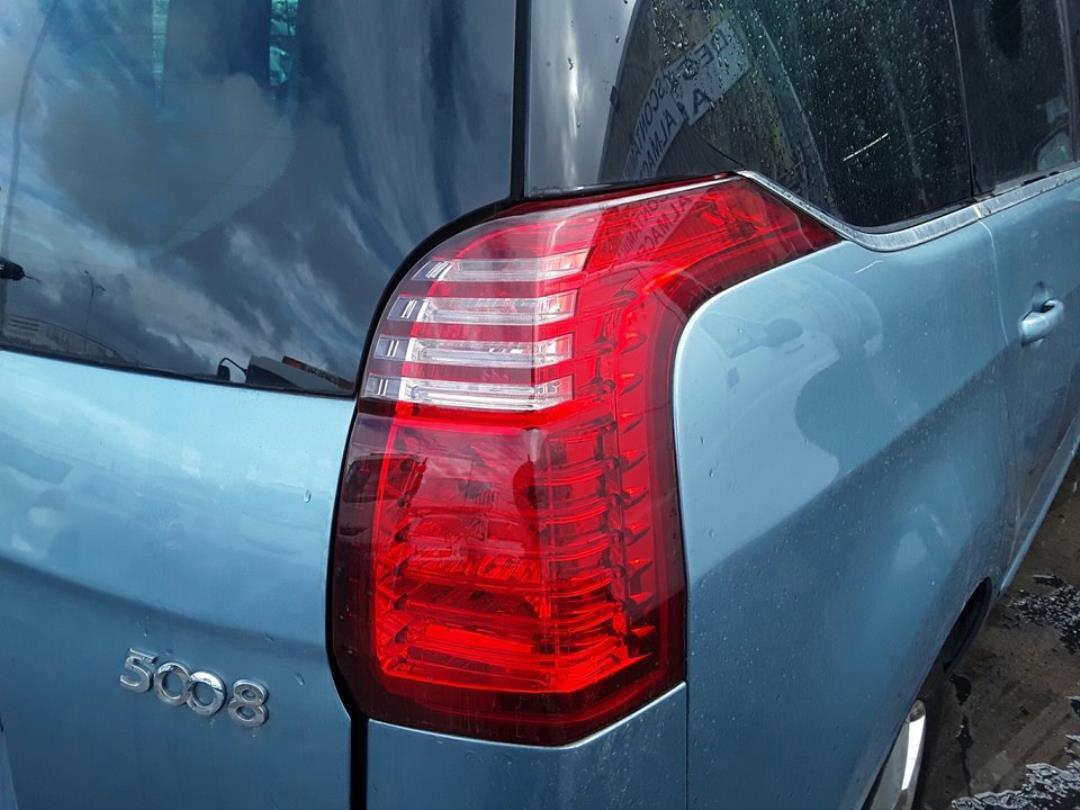 Piloto derecho Peugeot 5008 I - 9672666680