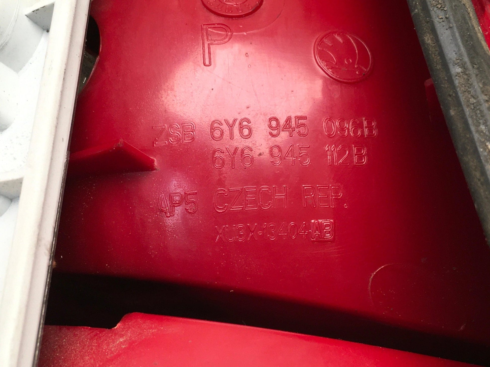 Piloto derecho Skoda Fabia I 6Y - 6Y6945096B