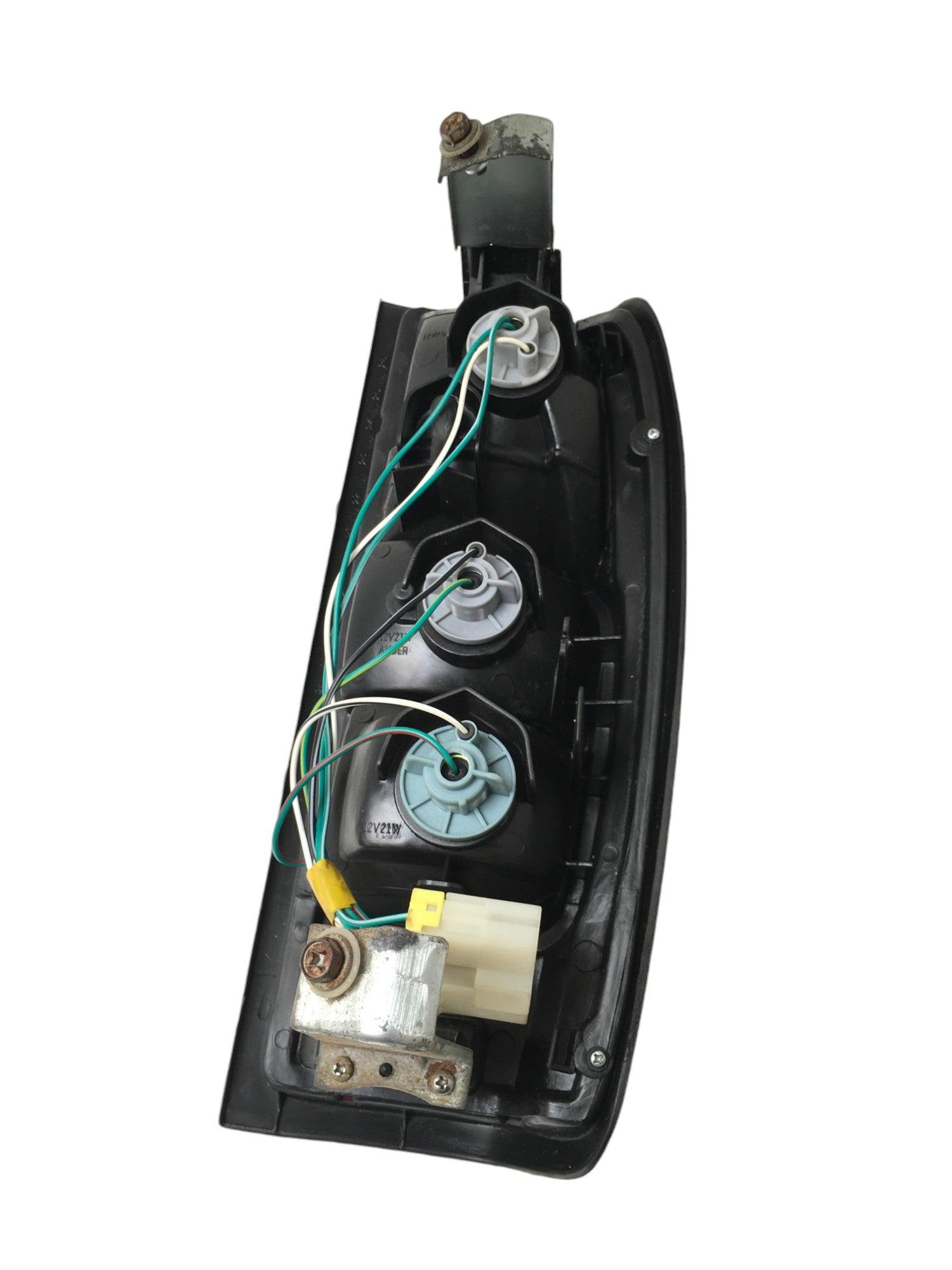 Piloto izquierdo Nissan Navara D22 - 0821519D4LBF