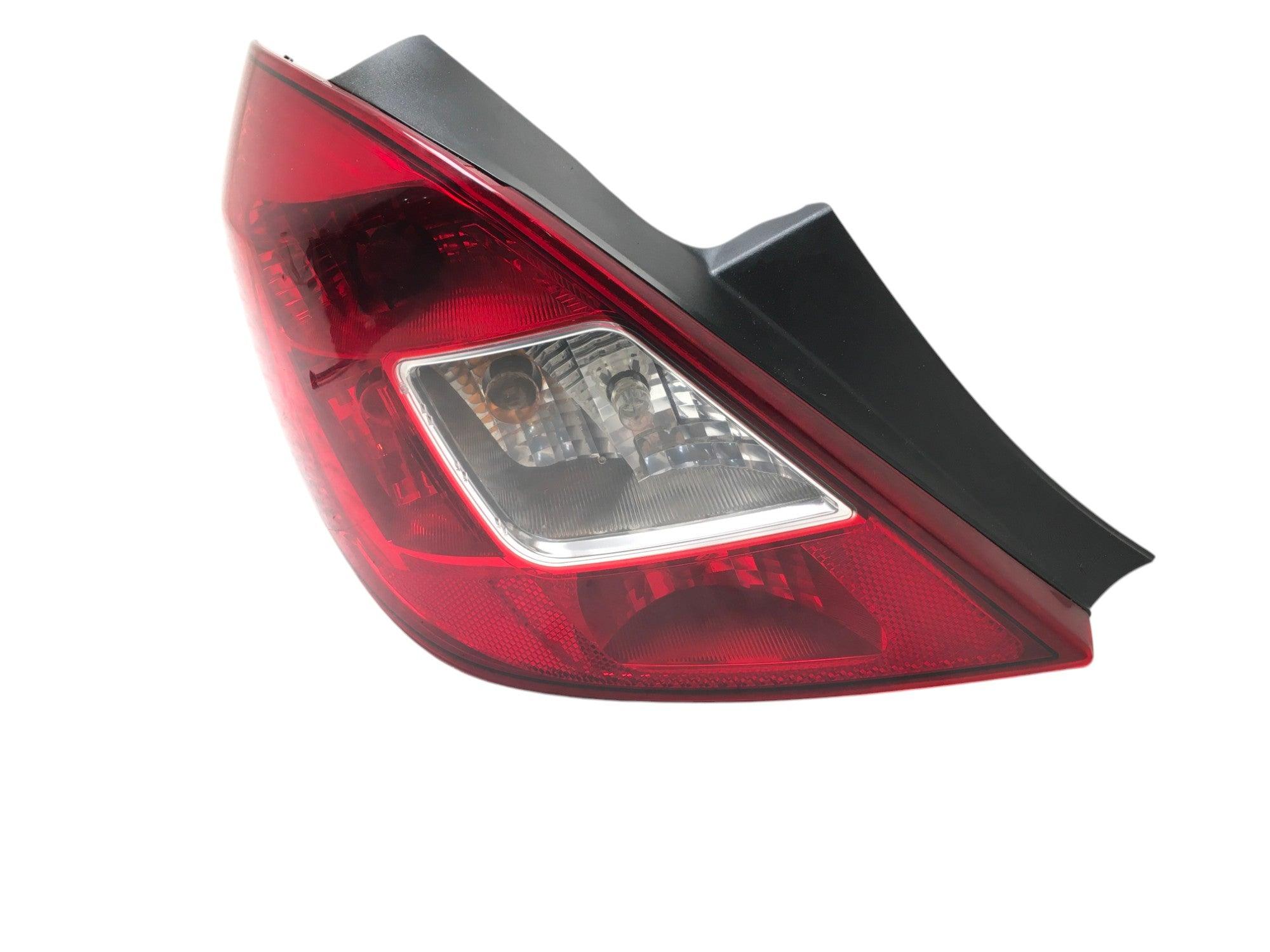 Piloto izquierdo Opel Corsa D 5P - 89318811