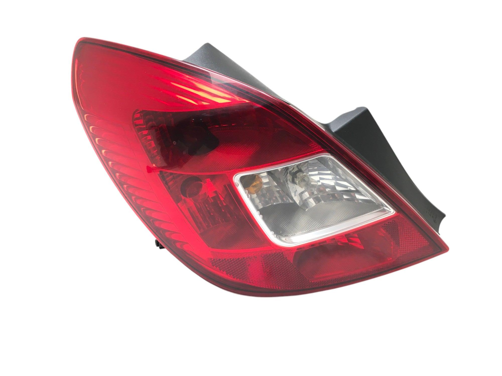 Piloto izquierdo Opel Corsa D 5P - 89318811