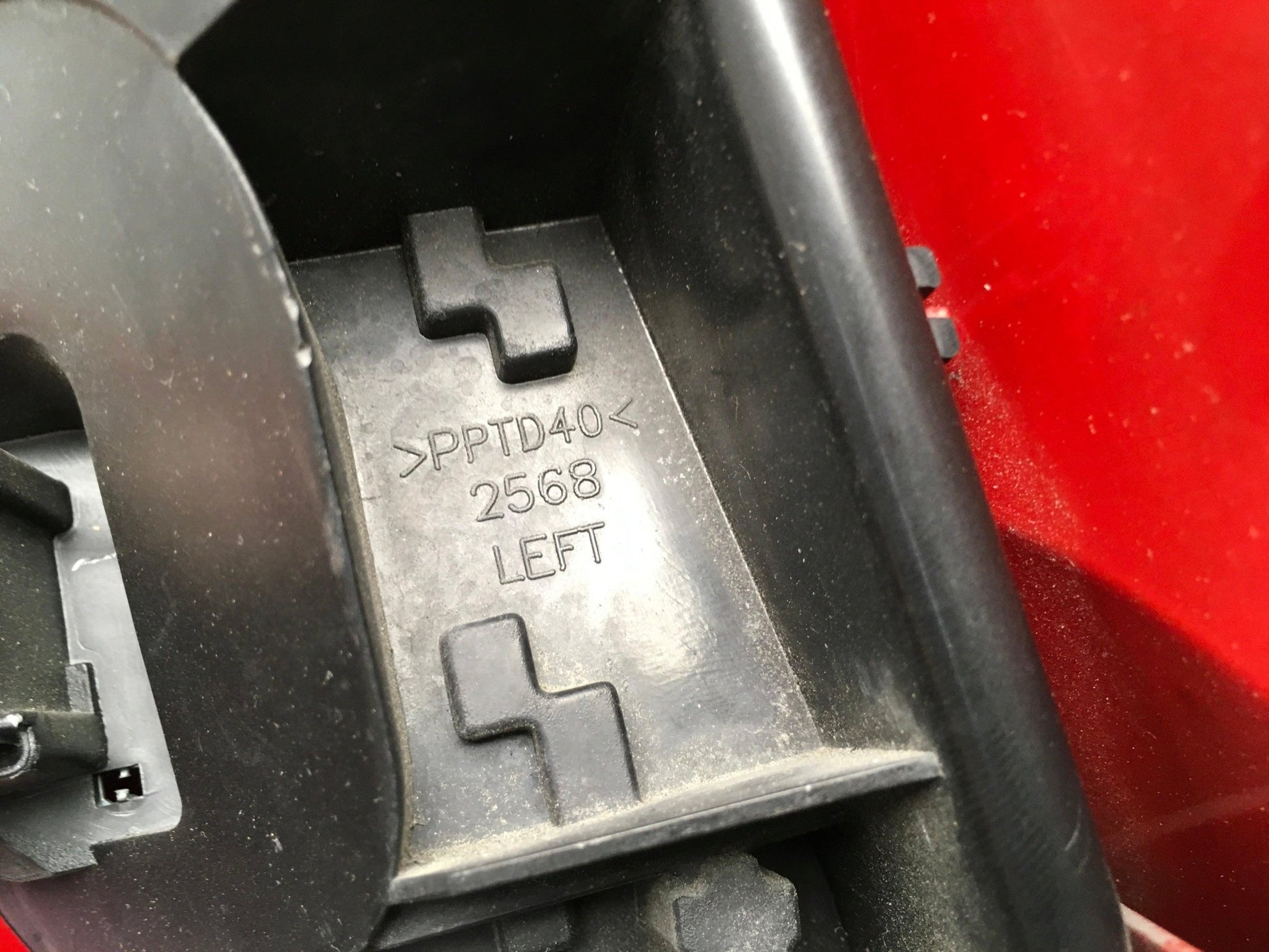 Piloto izquierdo Peugeot 107 - 2568