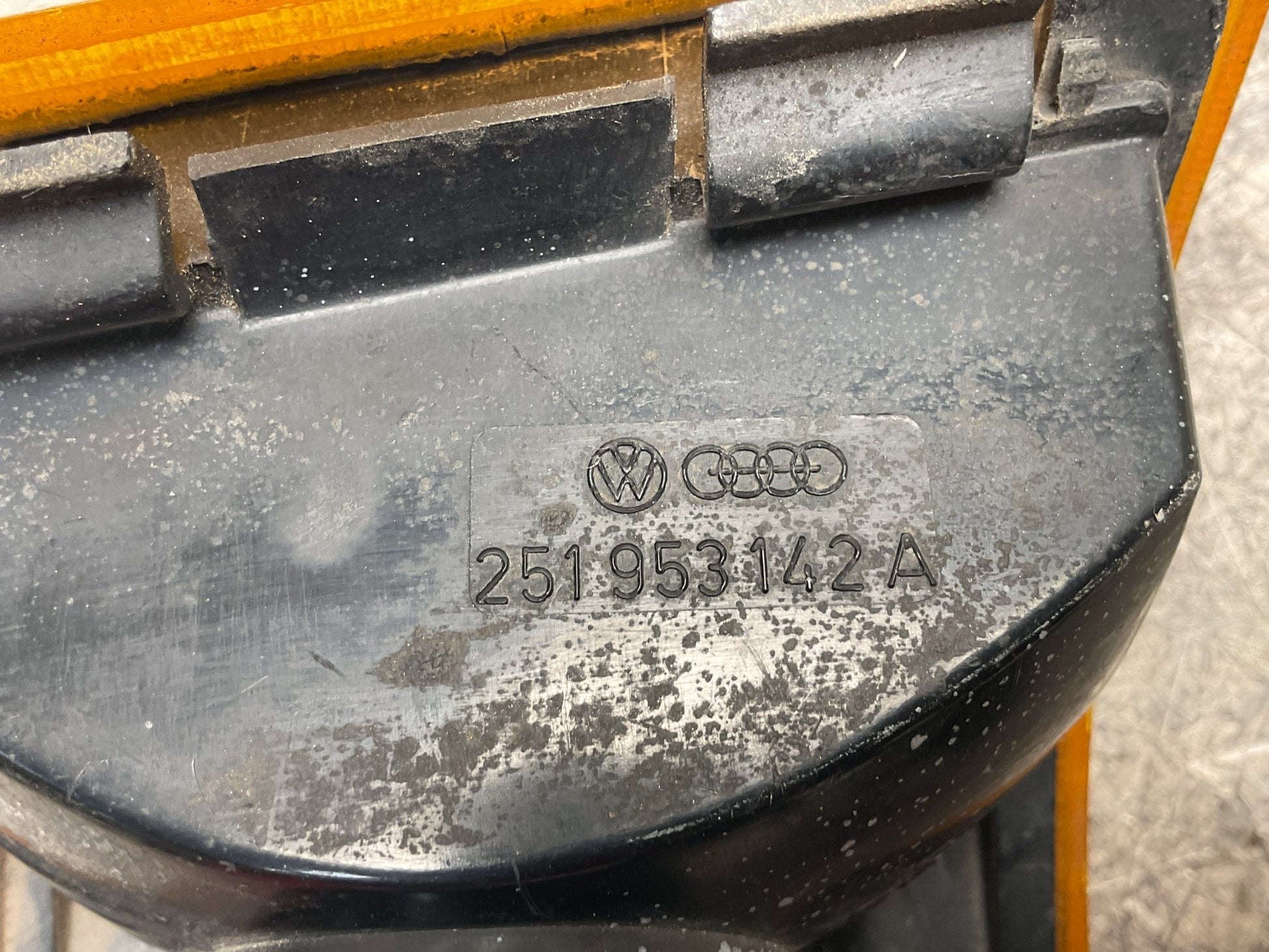 Piloto izquierdo VW T2 1979 - 1992 - 251953142A