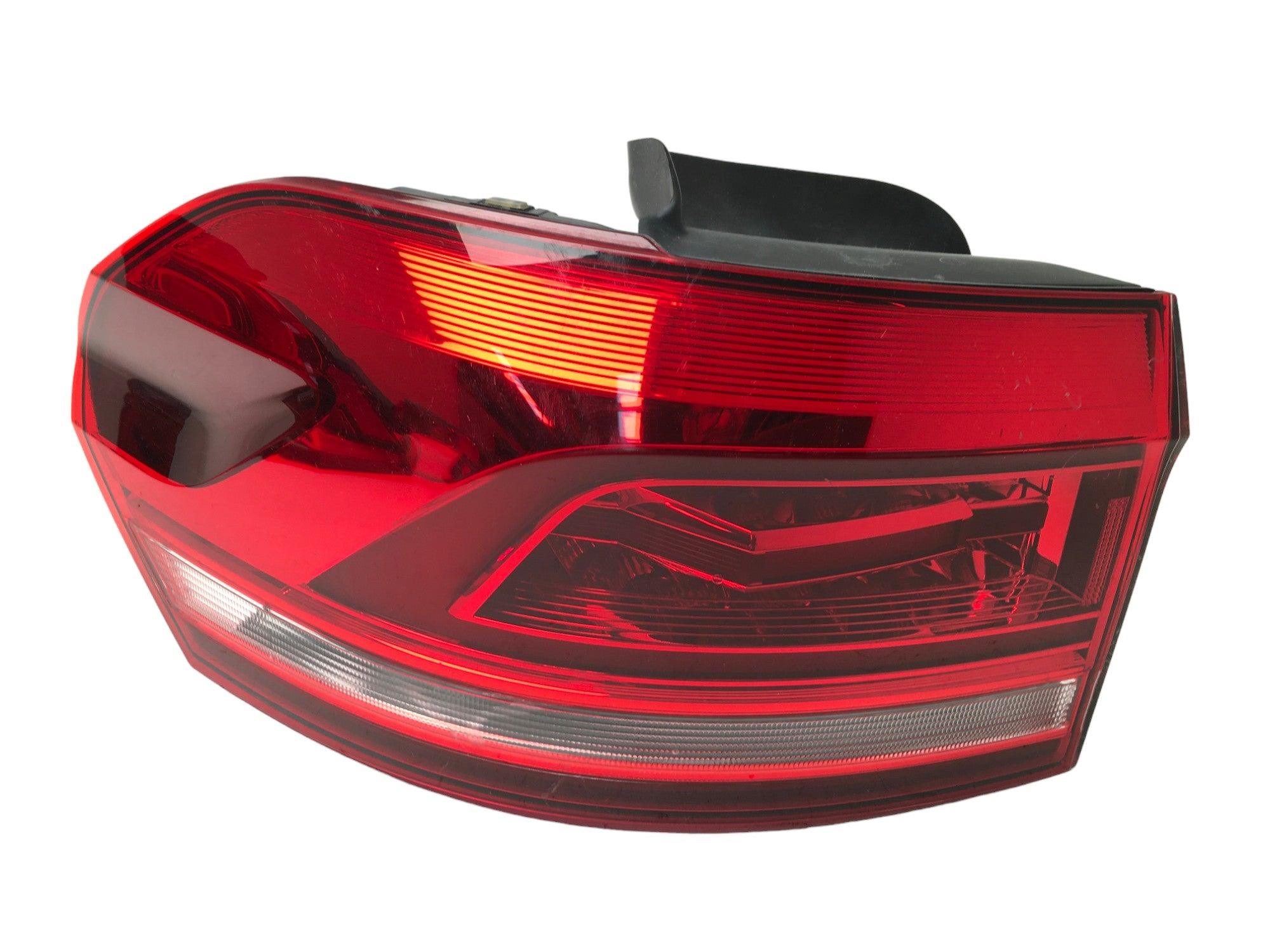 Piloto izquierdo VW Touran II - 5TA945207A