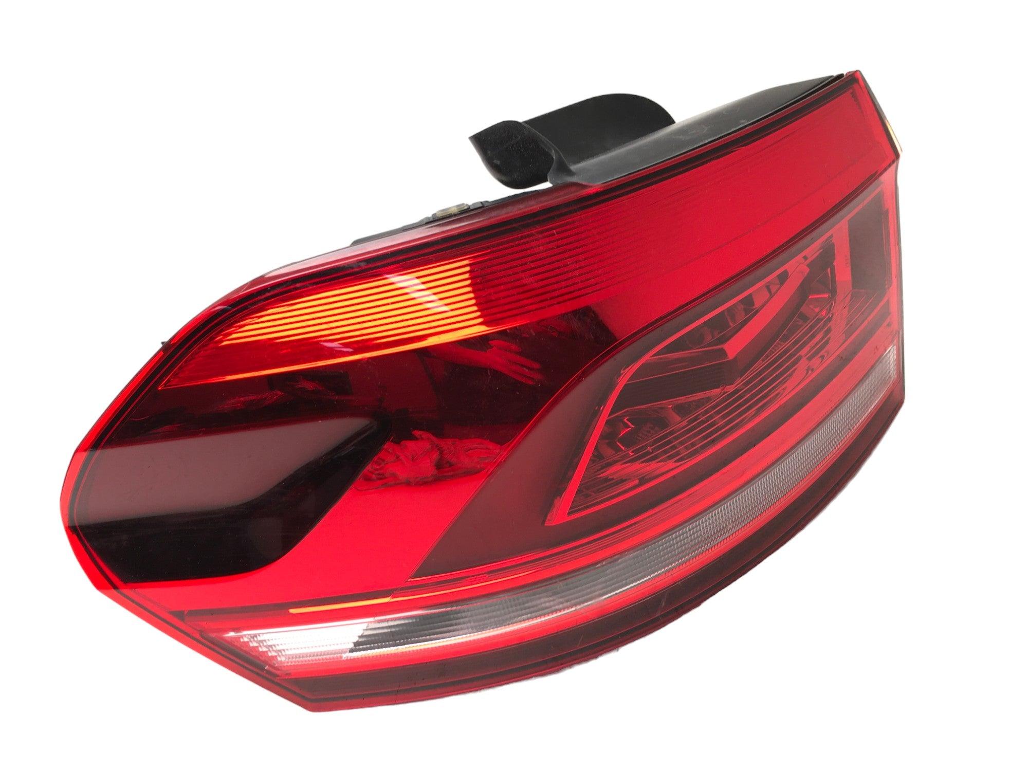 Piloto izquierdo VW Touran II - 5TA945207A