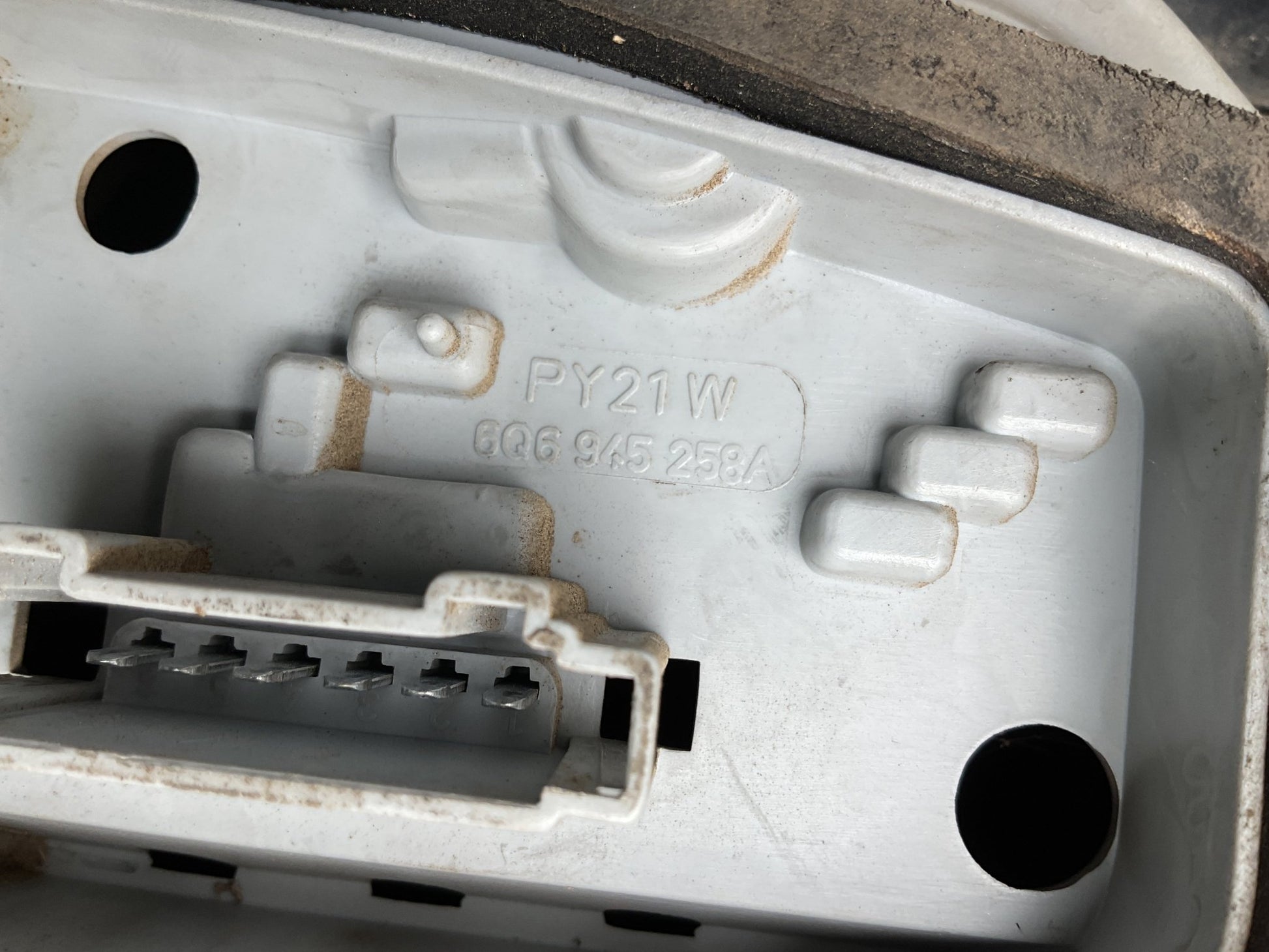Piloto tra dcho VW Polo 01-05 - 6Q6945258A