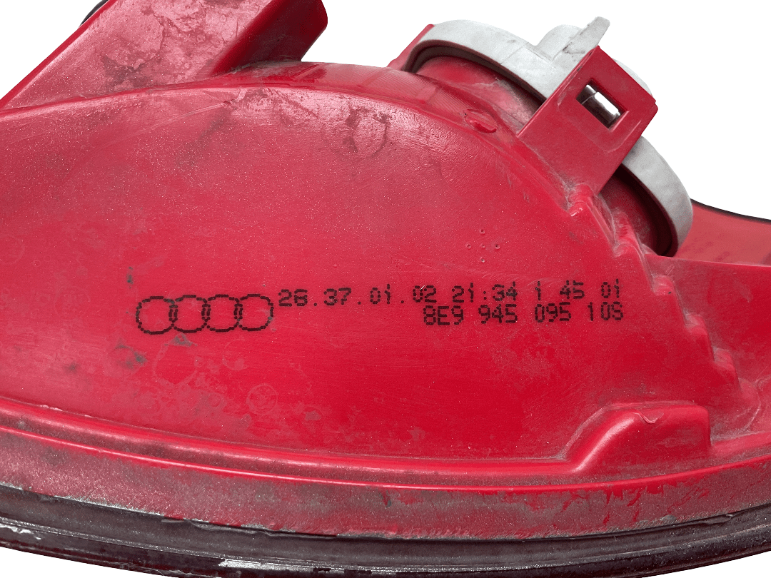 Piloto tra izq Audi A4 Avant 00-06 - 8E9945095