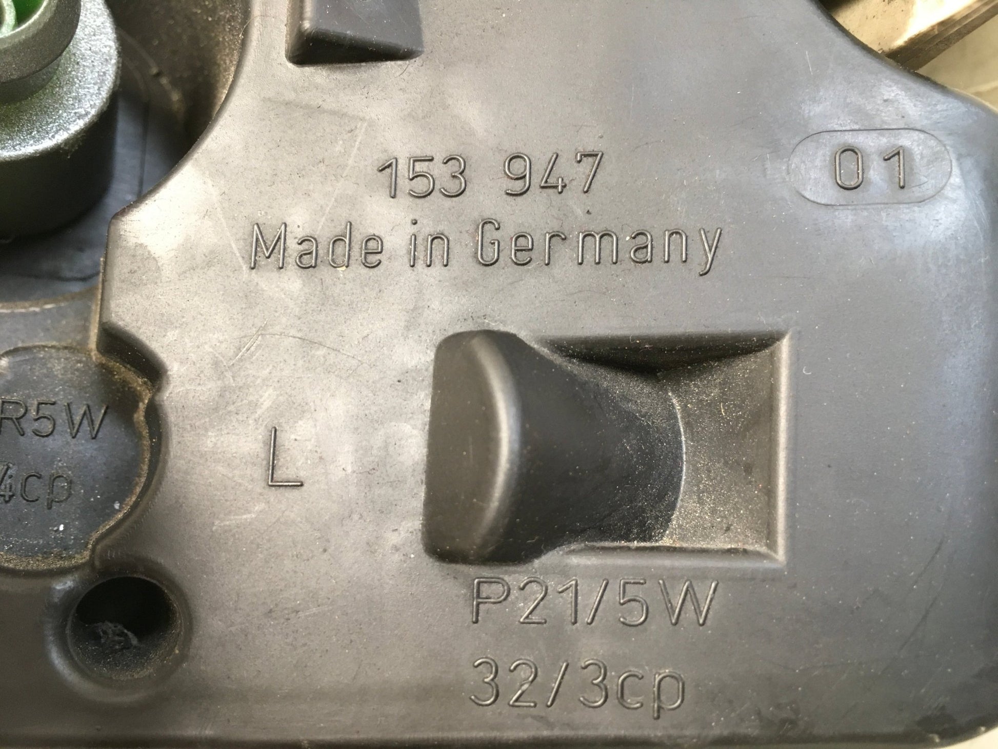 Piloto tra izq Audi A4 B6 Sedan - 8E0945095C