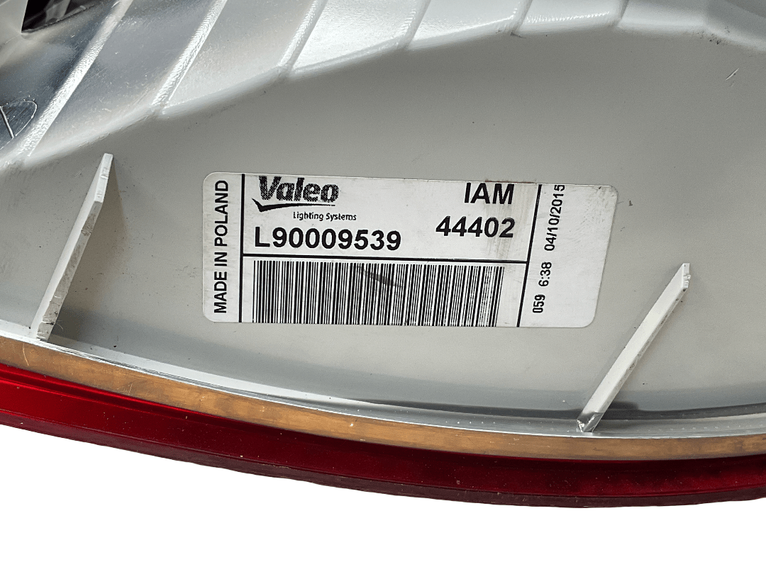 Piloto tra izq BMW 1 04-13 - L90009539