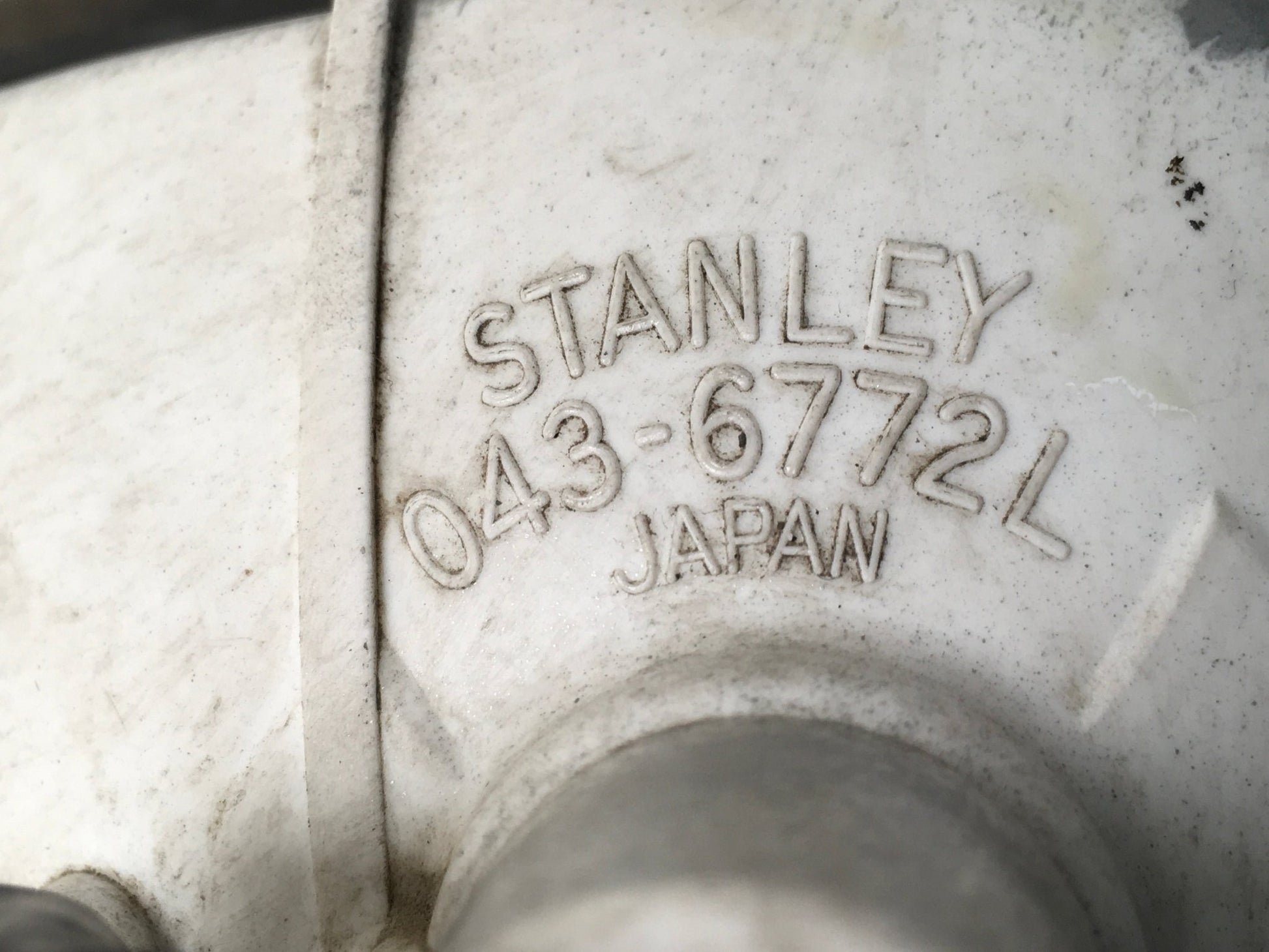 Piloto tra izq Mitsubishi Montero I L040 - MB283725 _