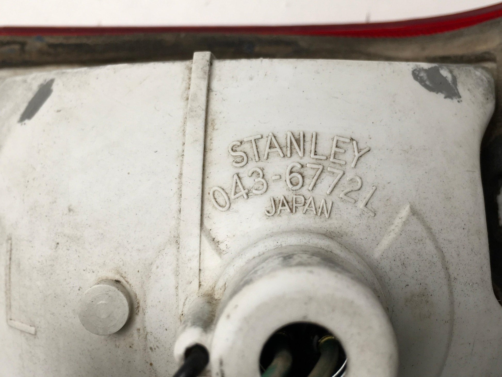 Piloto tra izq Mitsubishi Pajero I - 0436772L