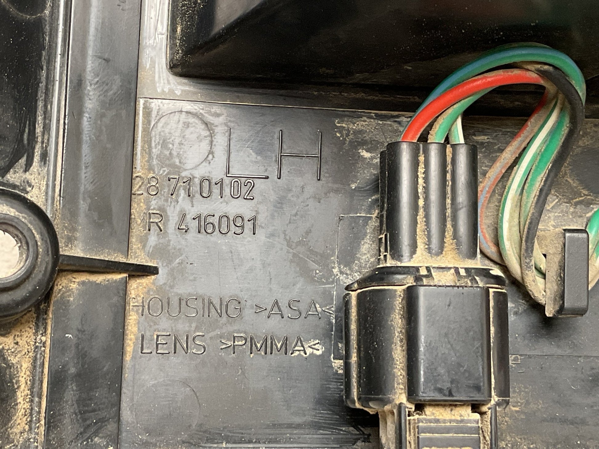 Piloto Tra izq Mitsubishi Pajero Pinin - MR416091