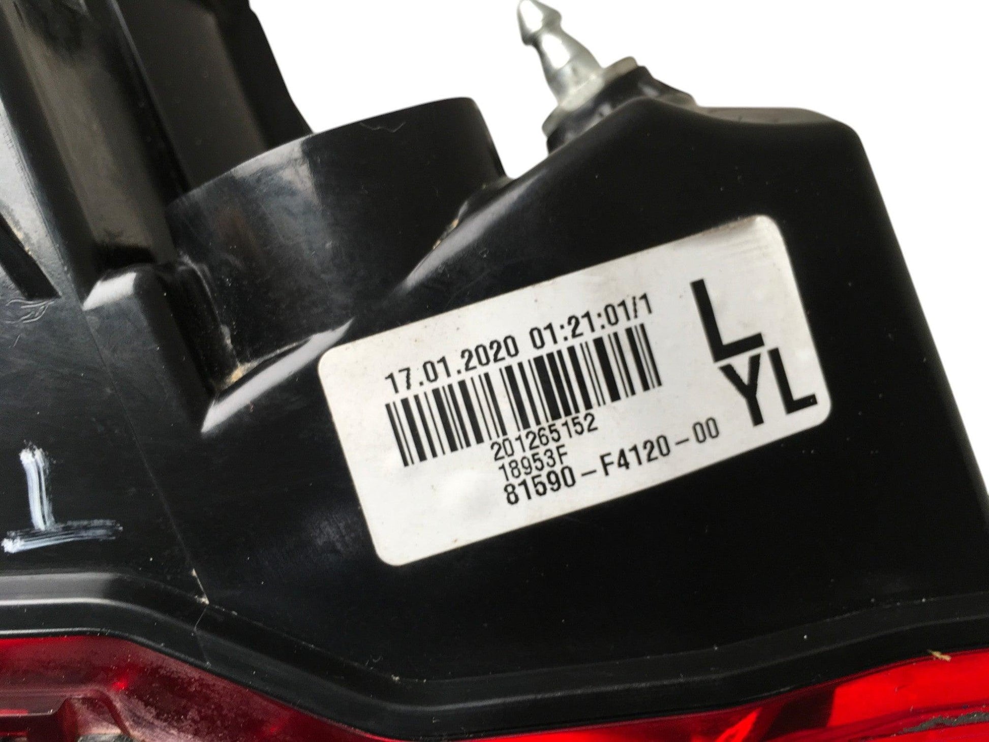 Piloto tra izq Toyota C - HR I - 81590F4120