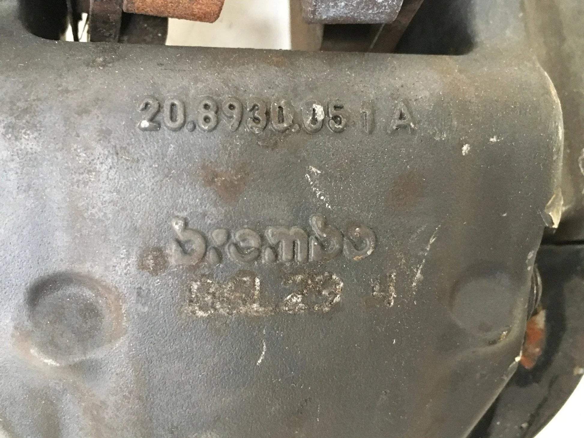 Pinza freno tra izq Porsche/Audi 208930051A