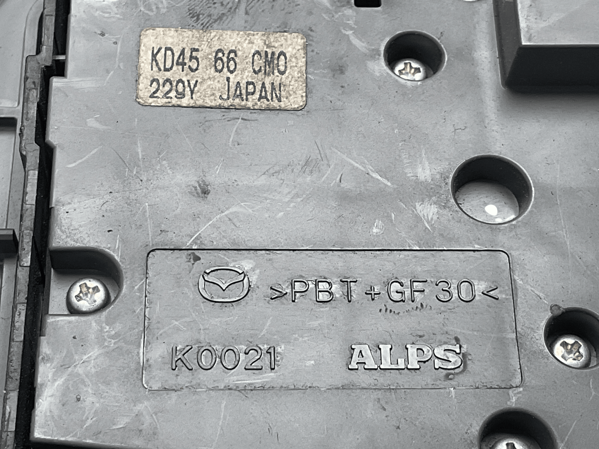 Placa Multifuncion Mazda CX 5 12-17 - KD4566CM0