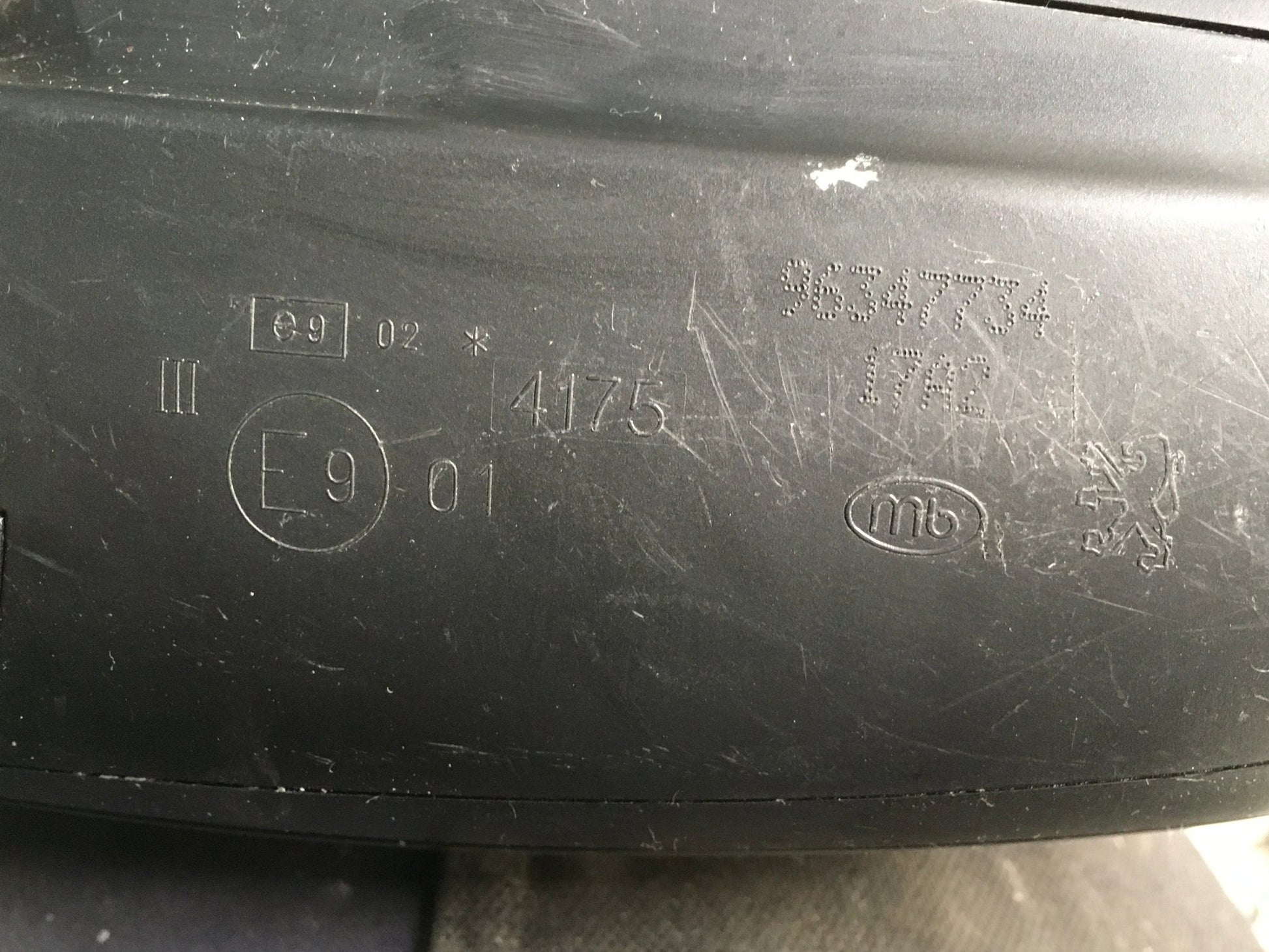 Porta Retrovisor dcho Peugeot 307 - 96347734 _