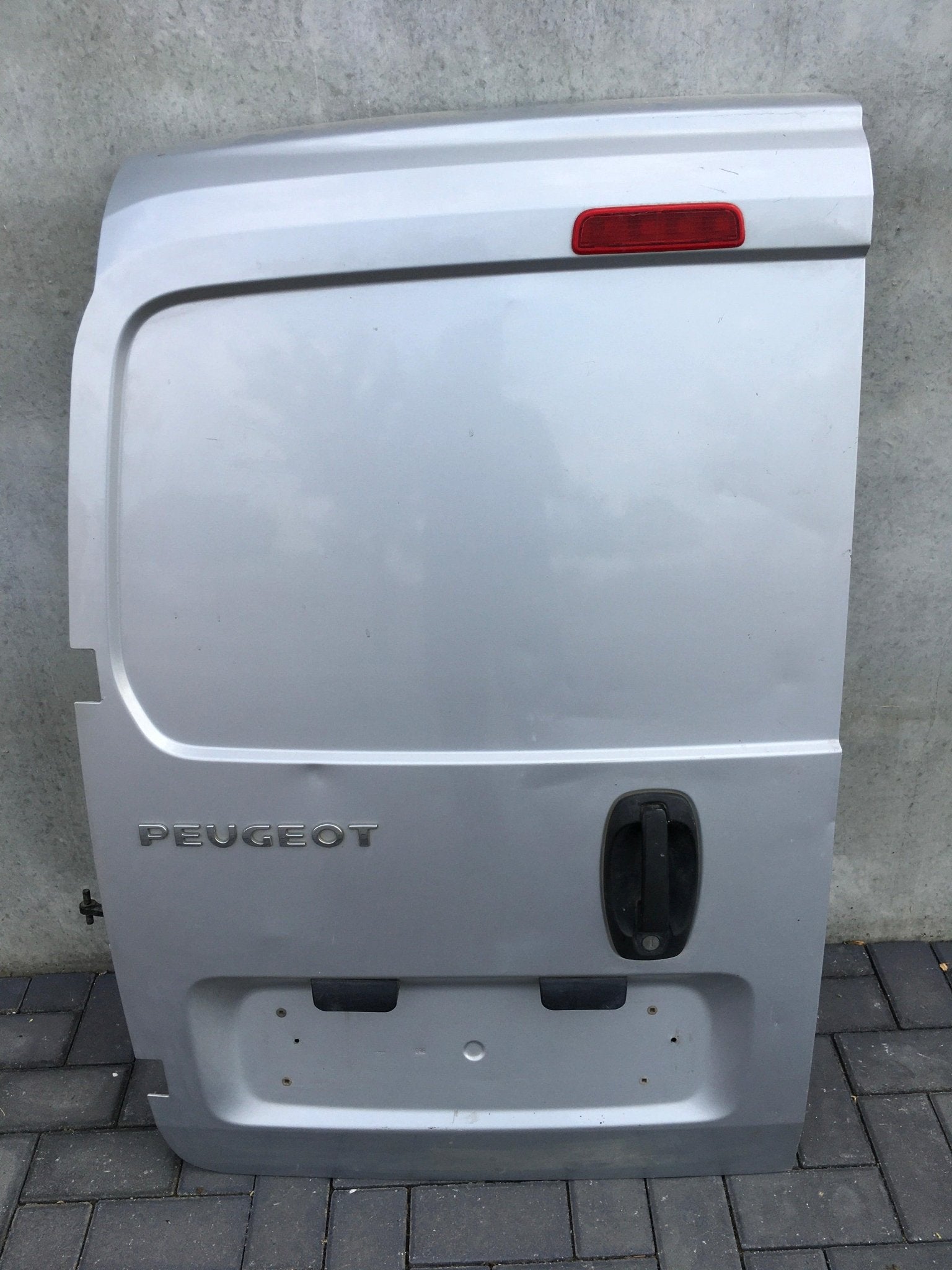 Porton izquierdo Peugeot Bipper - 1685070480