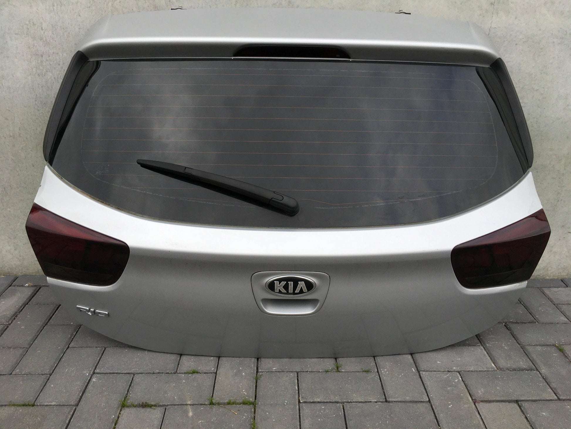 Porton Kia Rio IV - 73700H8000