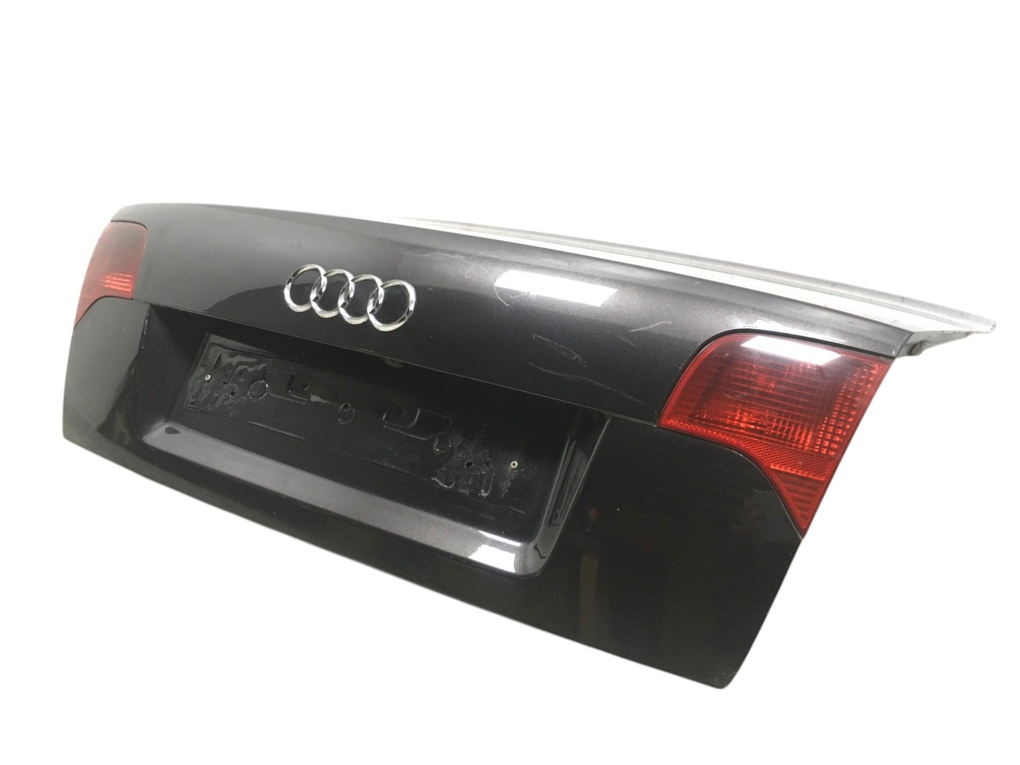 Porton maletero Audi A4 B7 Sedan - 8E5827755A