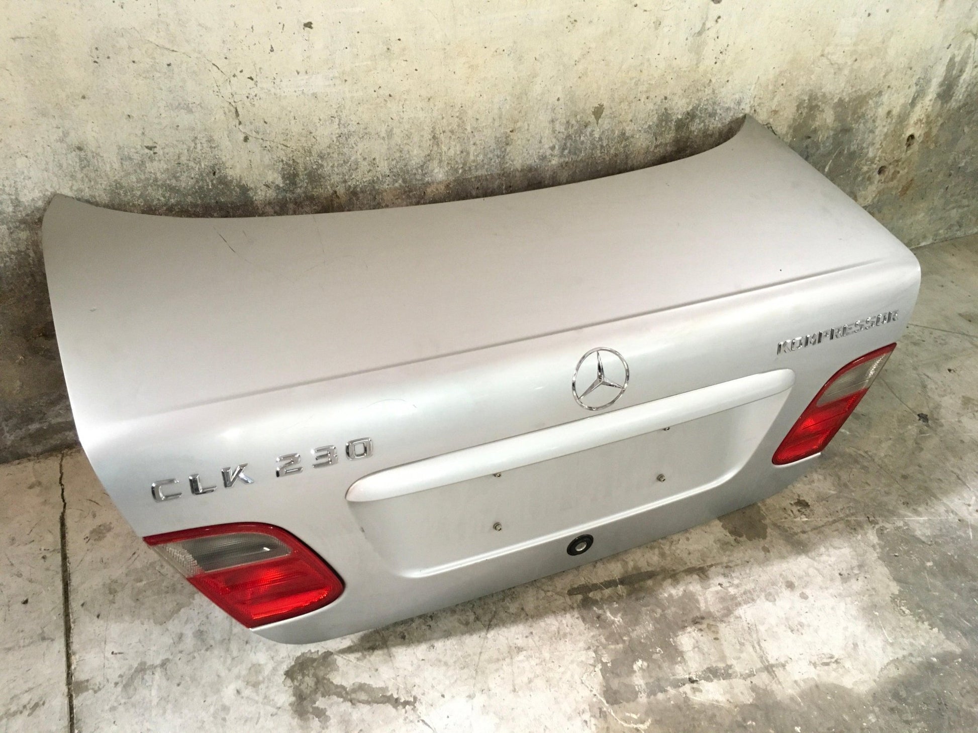 Porton Mercedes A208 Kompressor - 208750017528