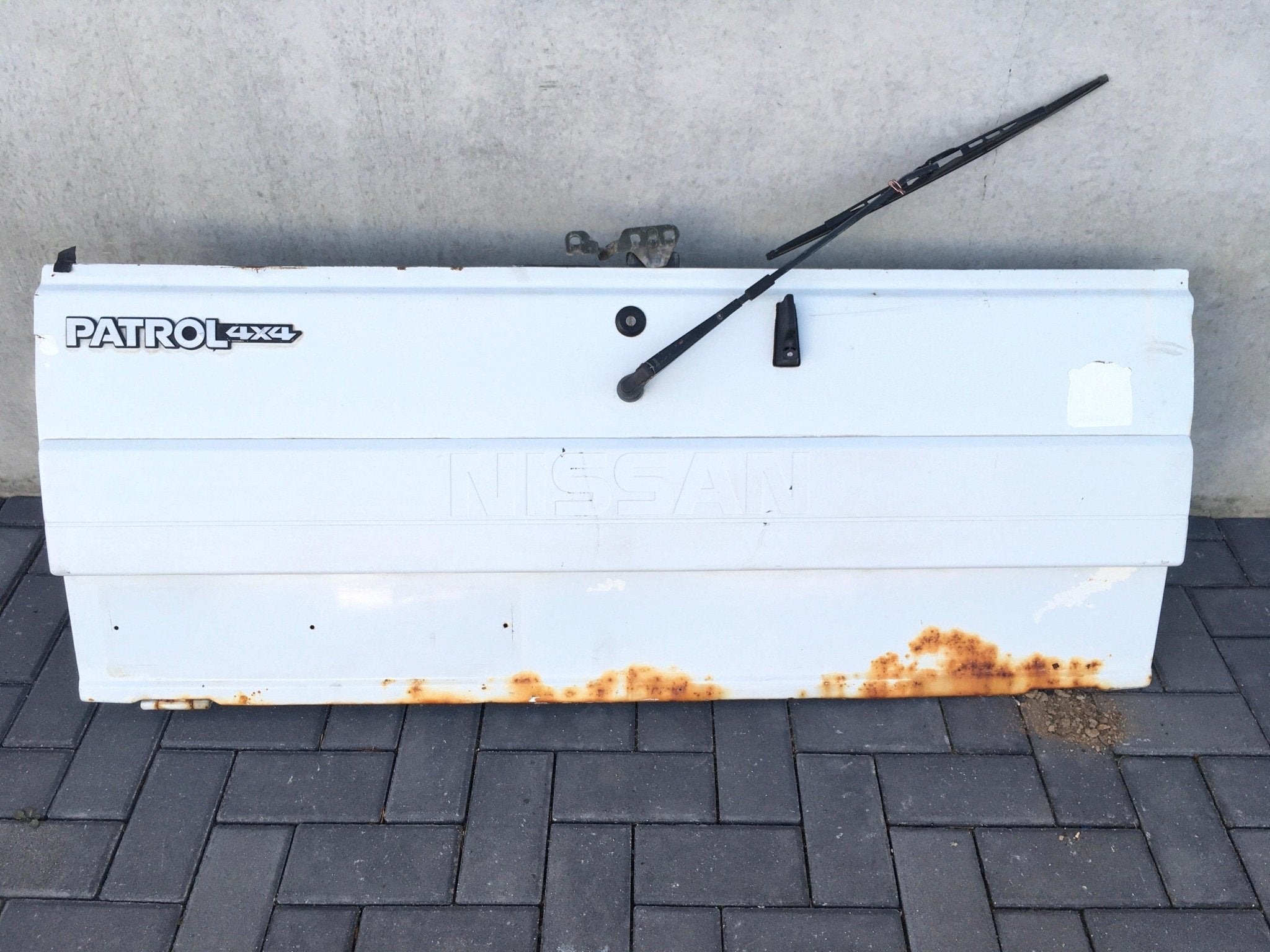 Porton Nissan Patrol III 90200C8260 - 90200C8260