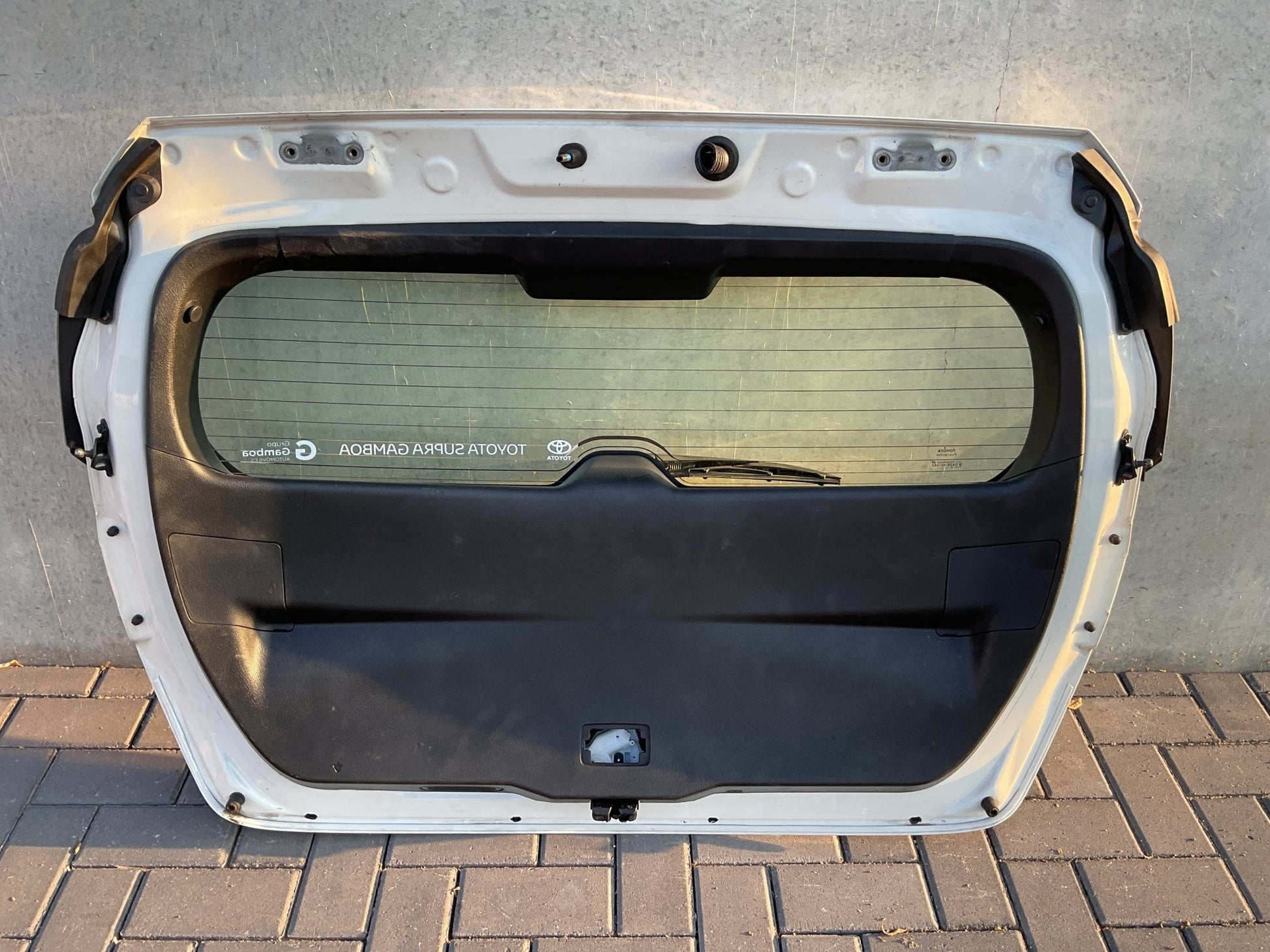 Porton Toyota Auris 2012 - 2018 - 6700502280