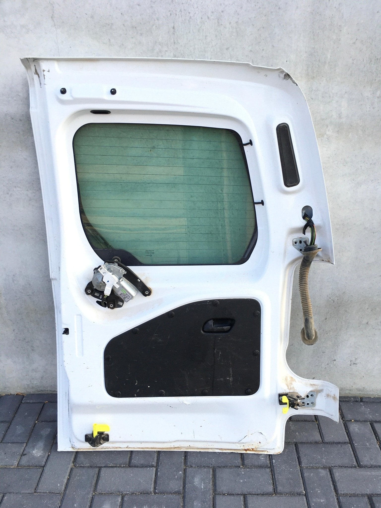 Porton trasero izquierdo Citroen Berlingo II - 9820436980